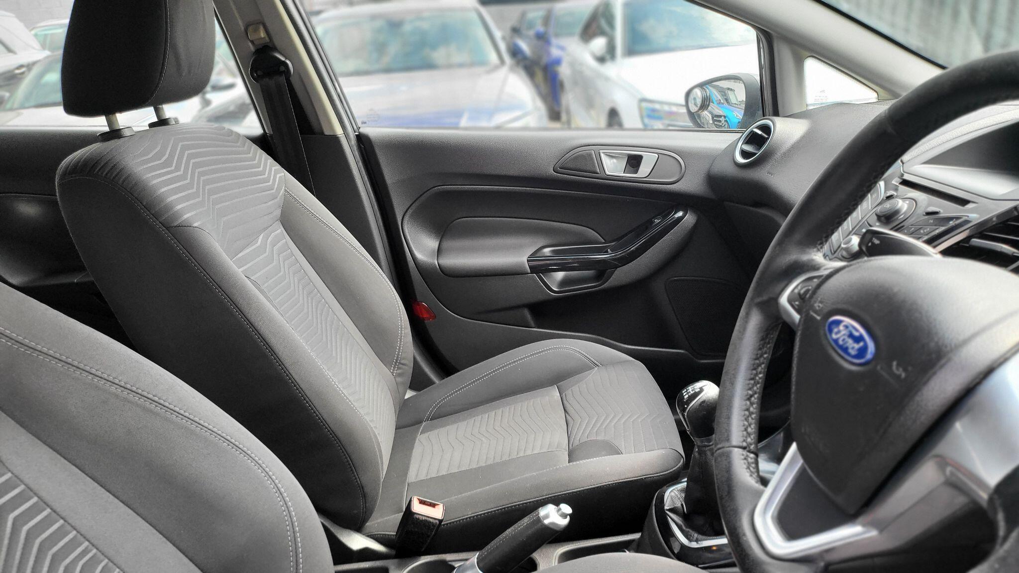 Ford Fiesta view 29
