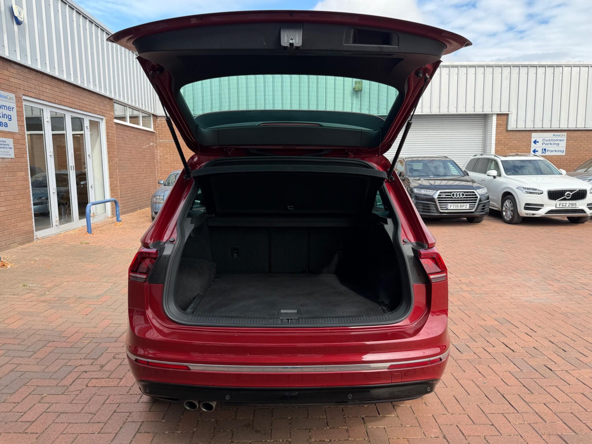 Volkswagen Tiguan view 84