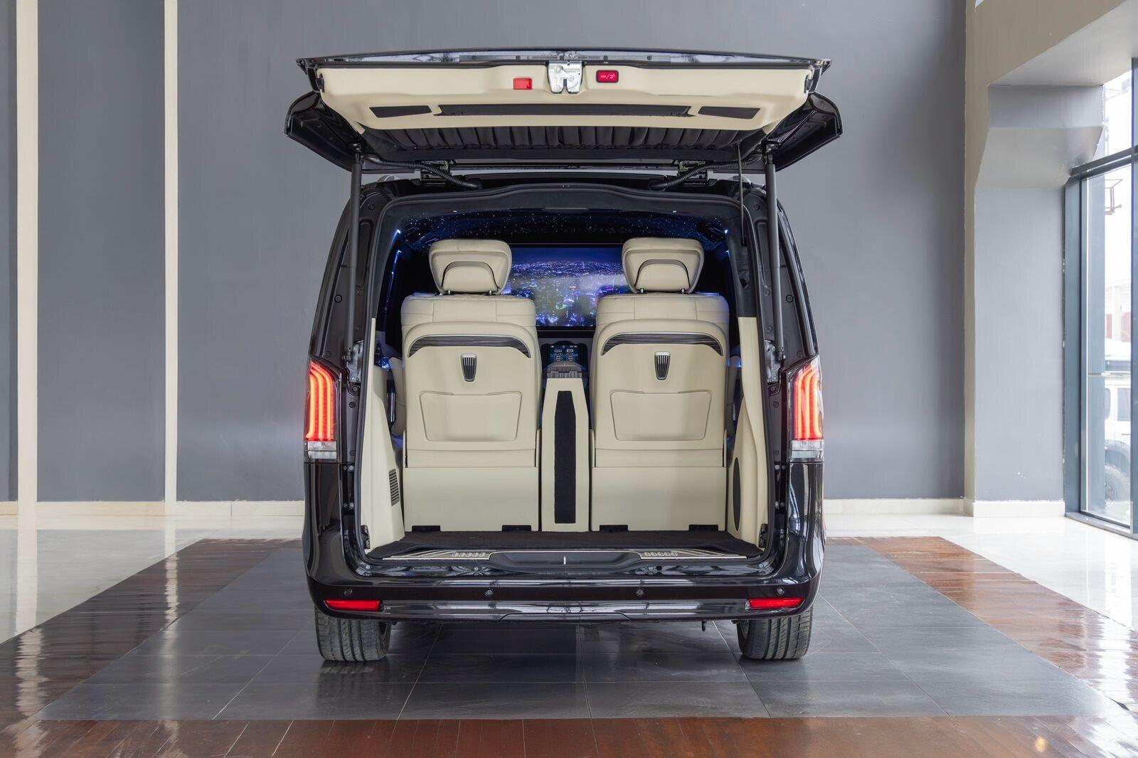 Mercedes-Benz V-Class view 5