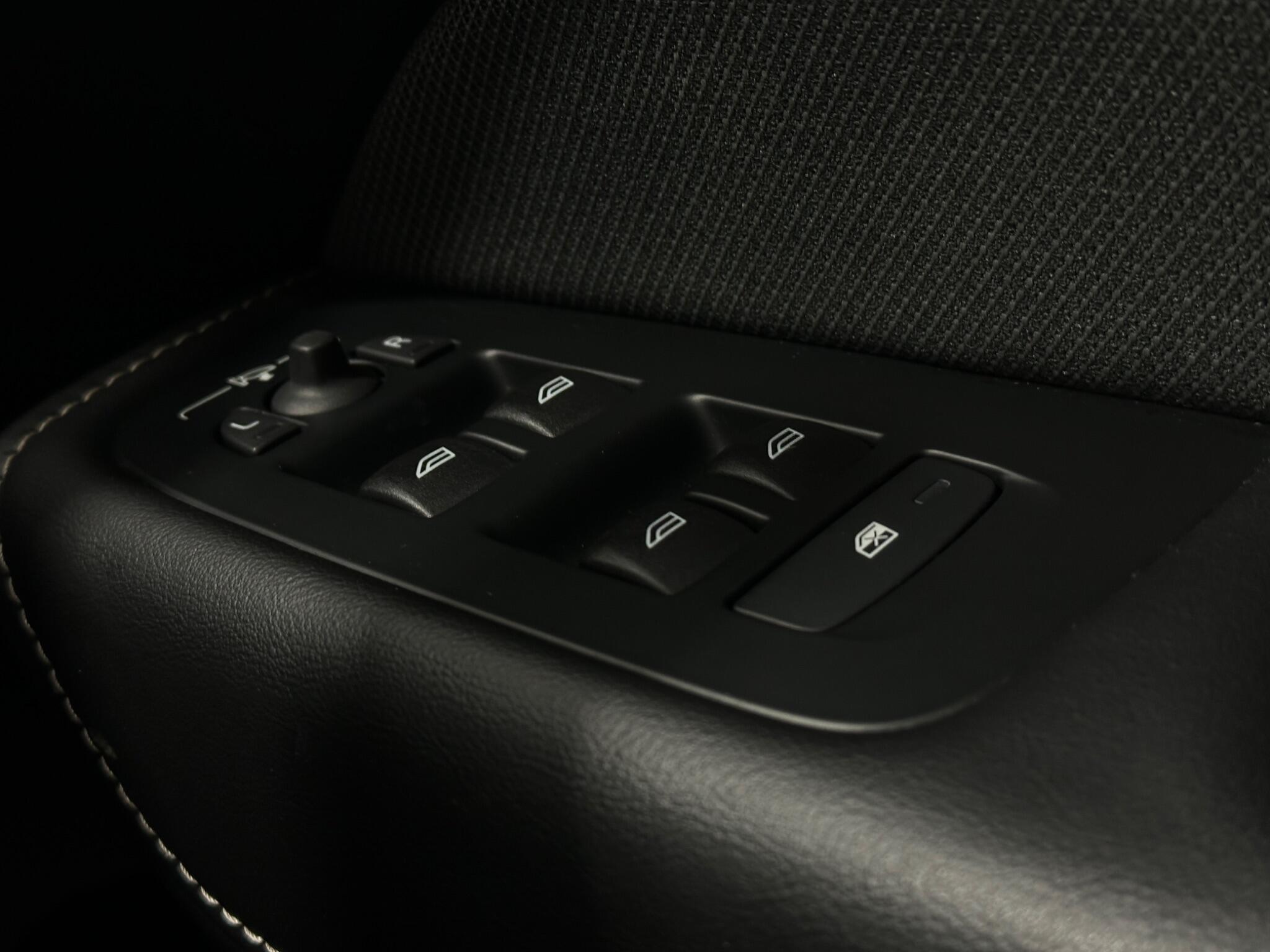 Volvo XC60 view 18