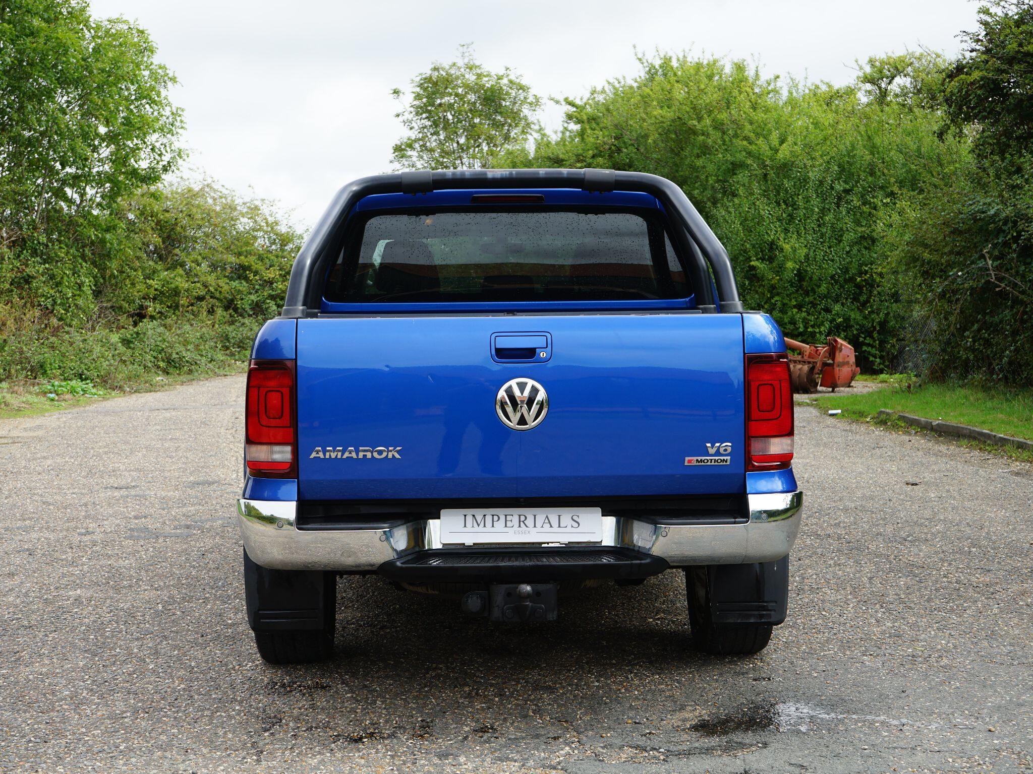 Volkswagen Amarok view 11