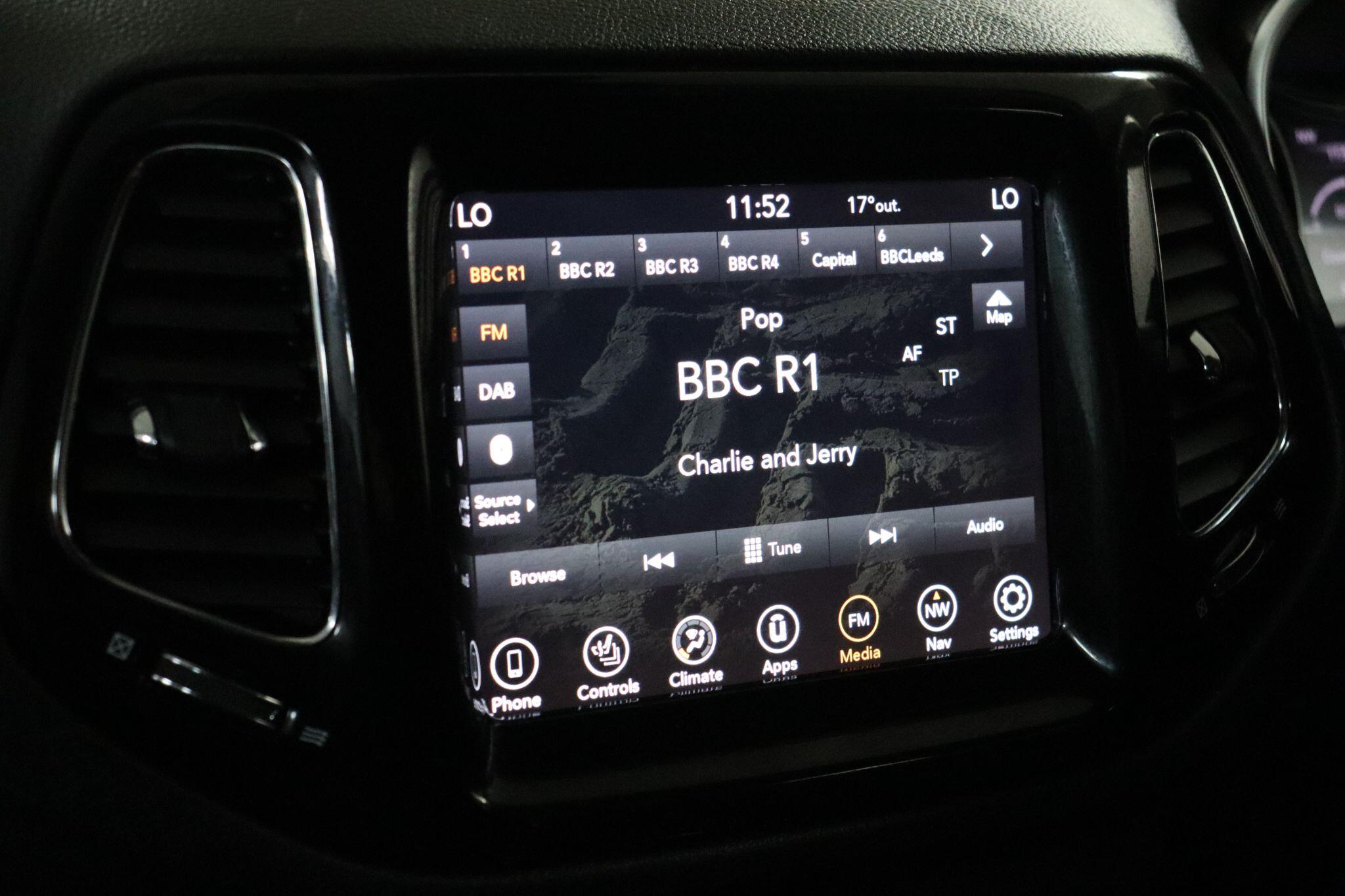 Jeep Compass view 39