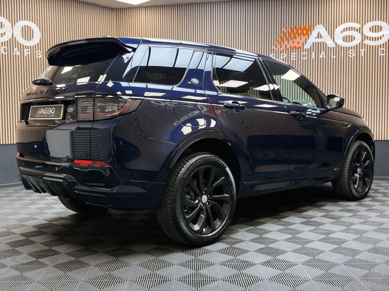 Land Rover Discovery Sport view 7