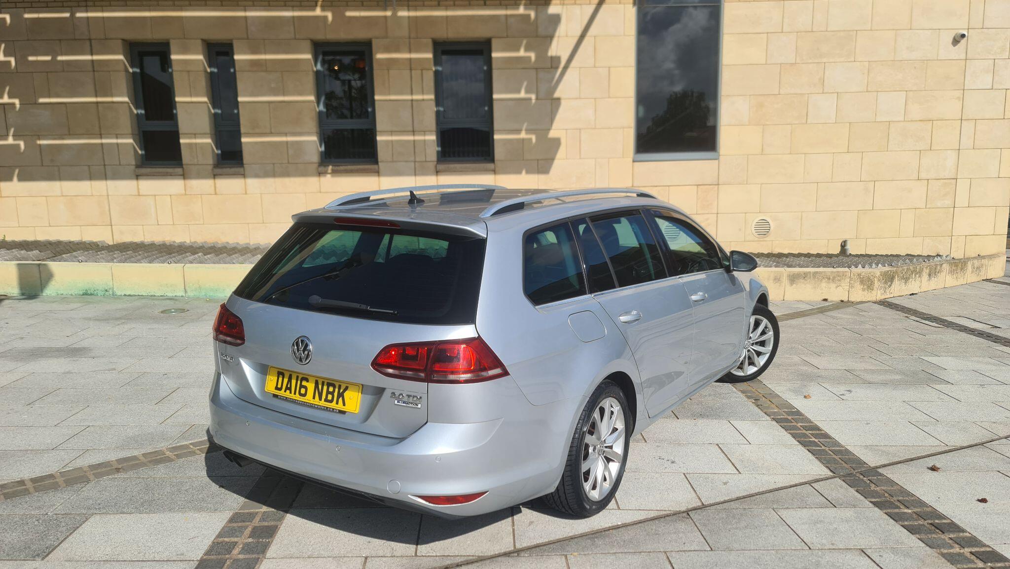 Volkswagen Golf view 11