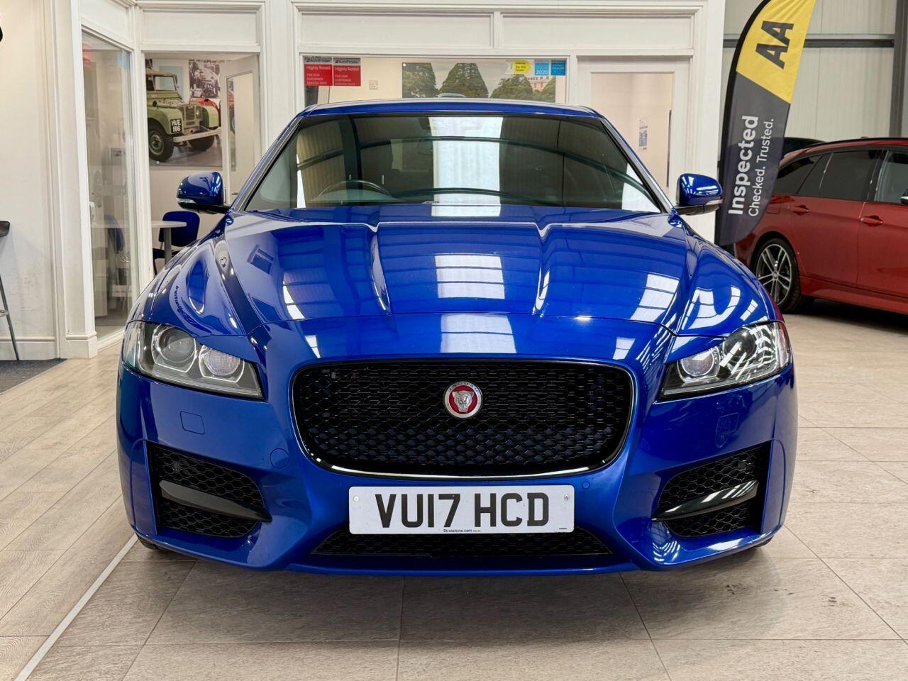 Jaguar XF view 10