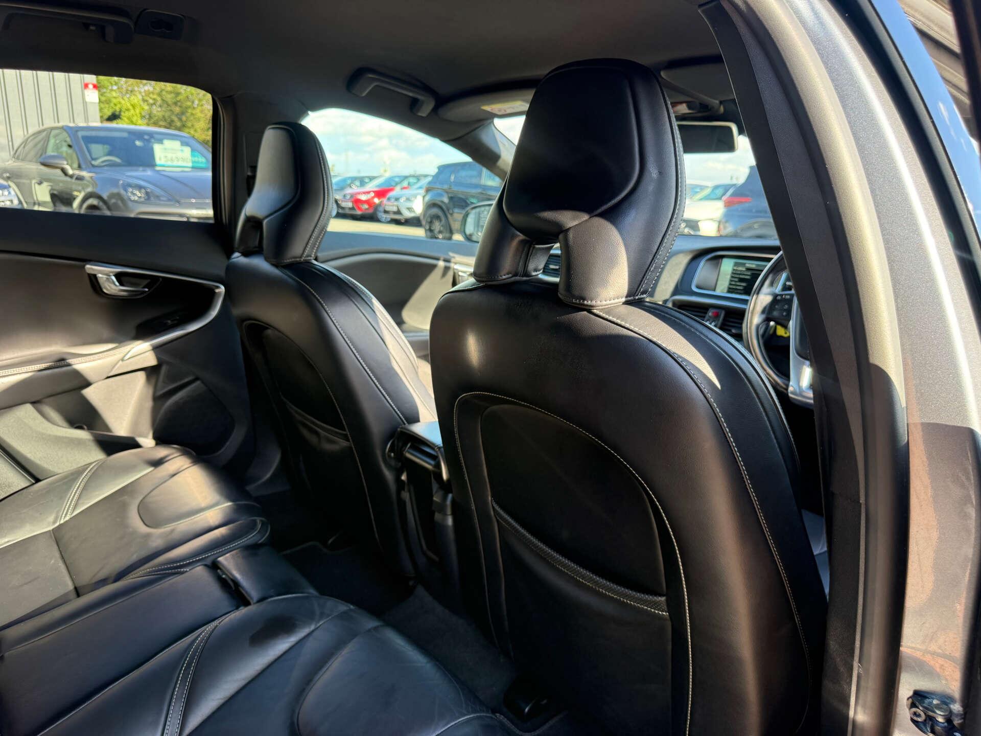 Volvo V40 view 51