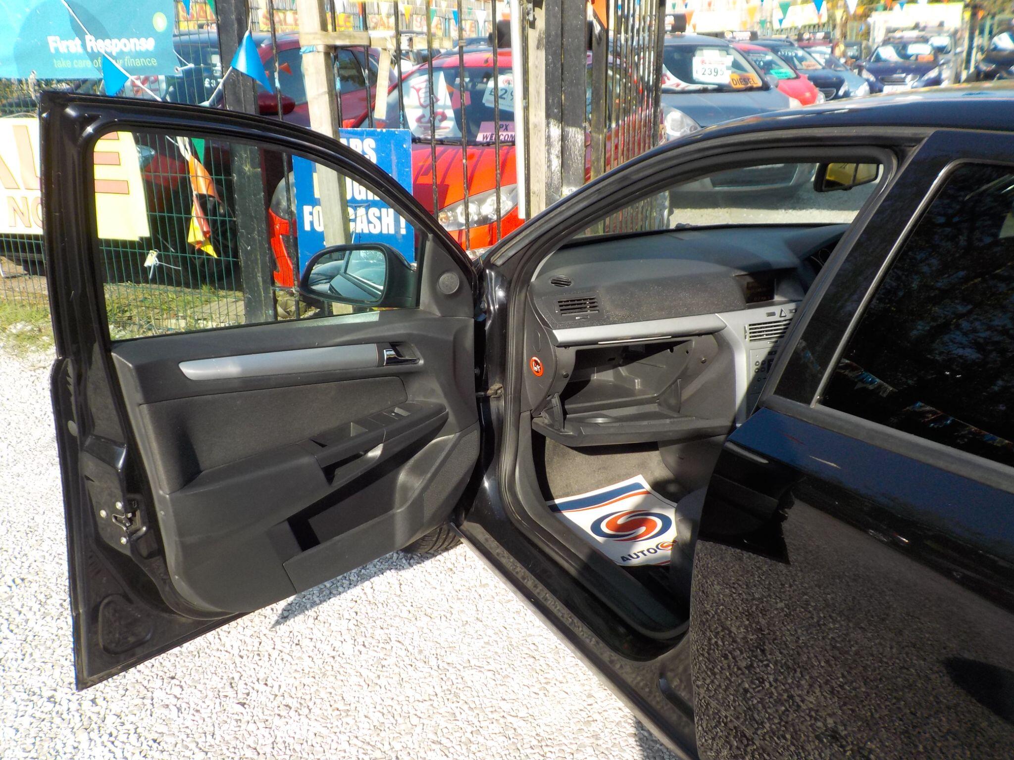 Vauxhall Astra 1.4i 16v Active 5dr