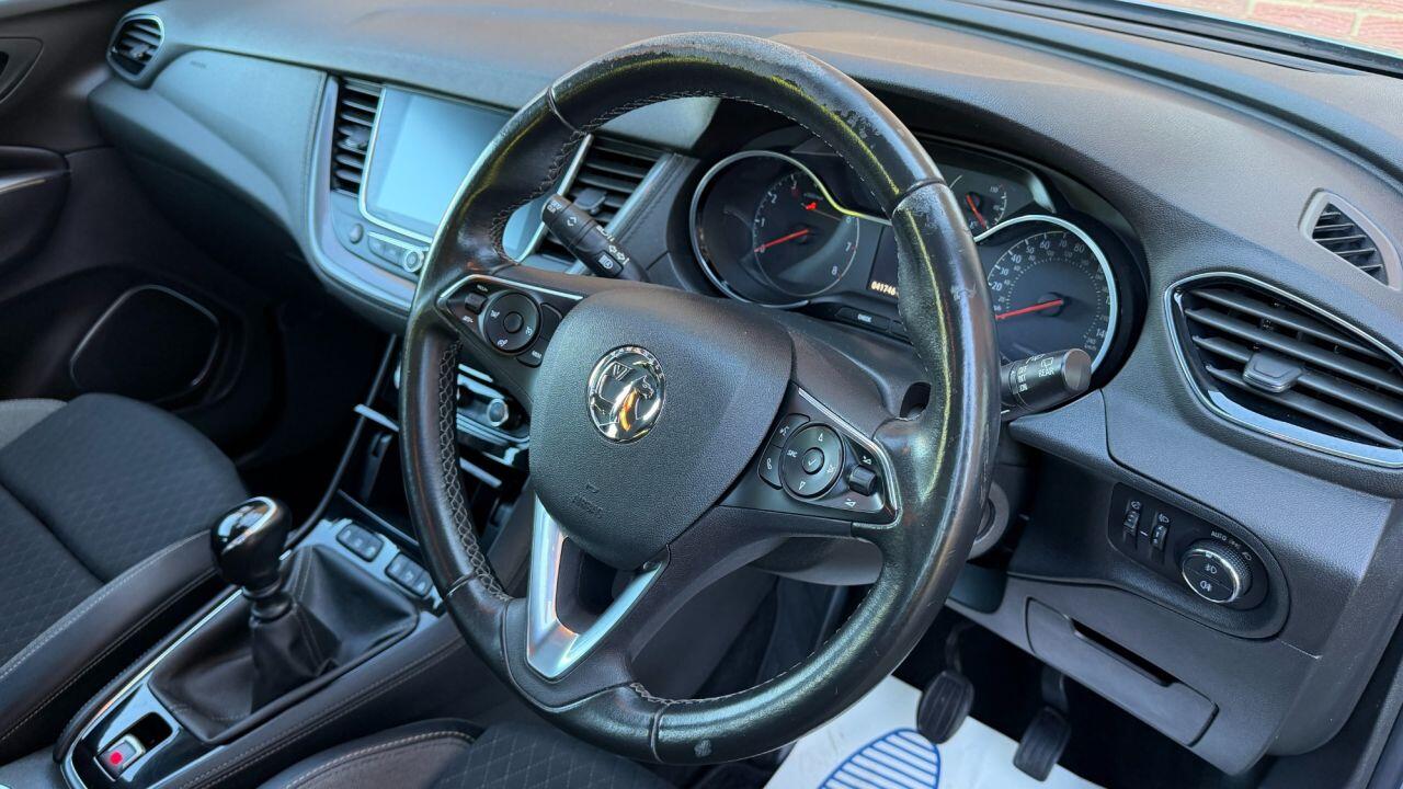 Vauxhall Grandland X view 15
