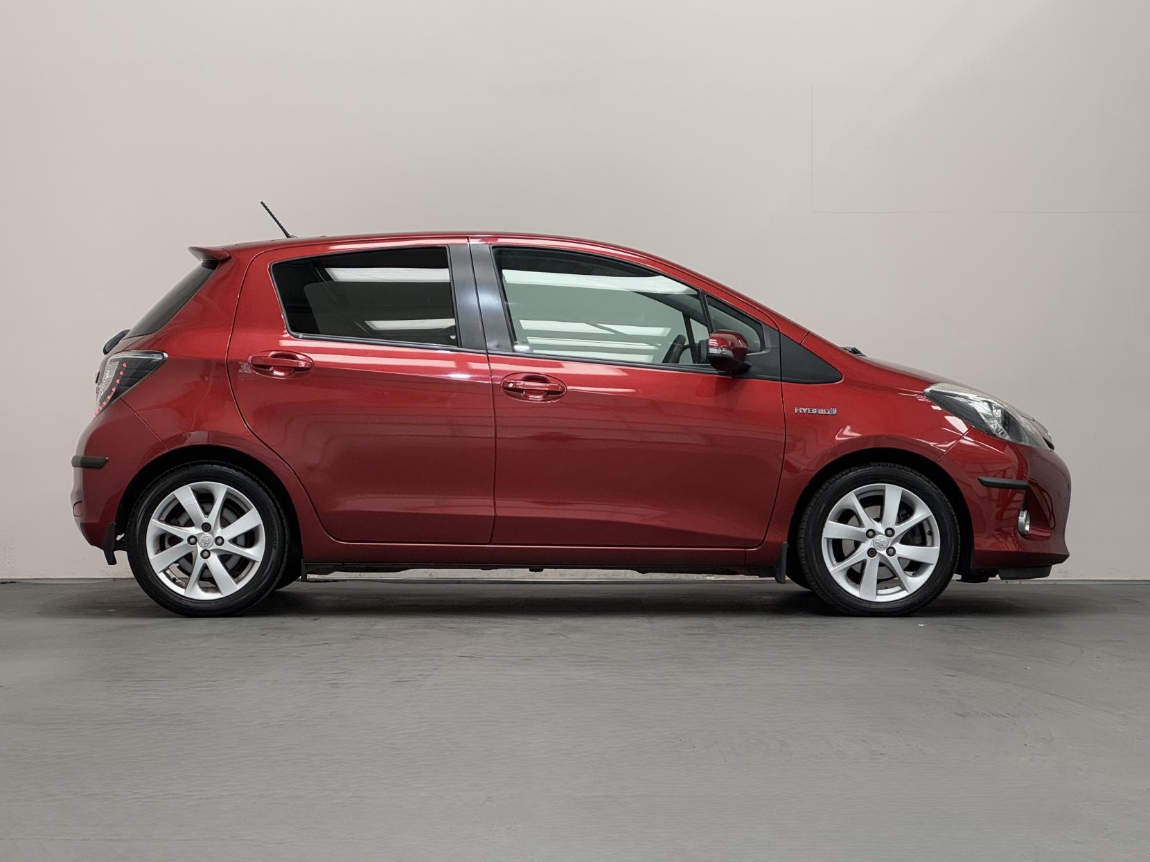 Toyota Yaris view 15