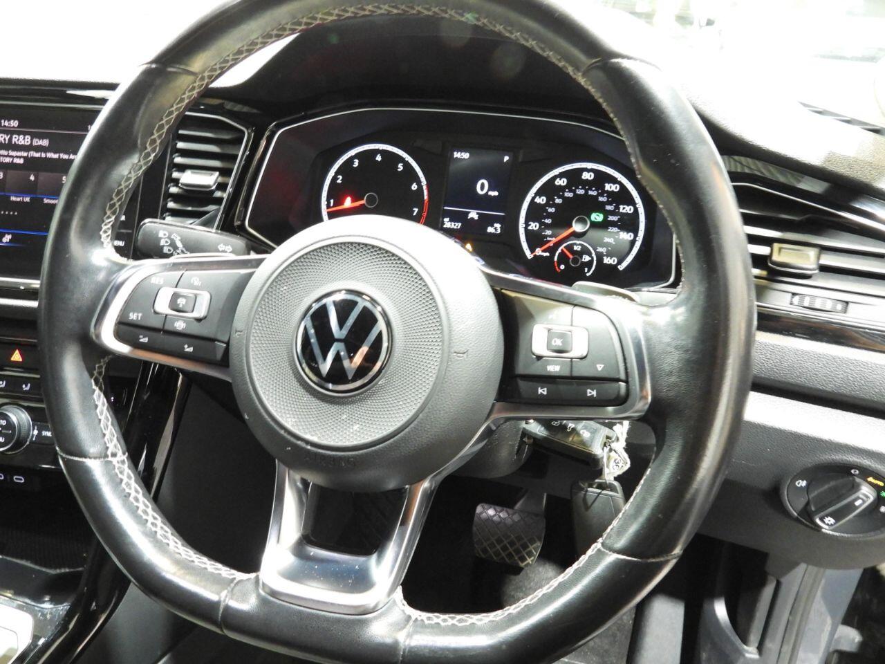 Volkswagen T-Roc view 32