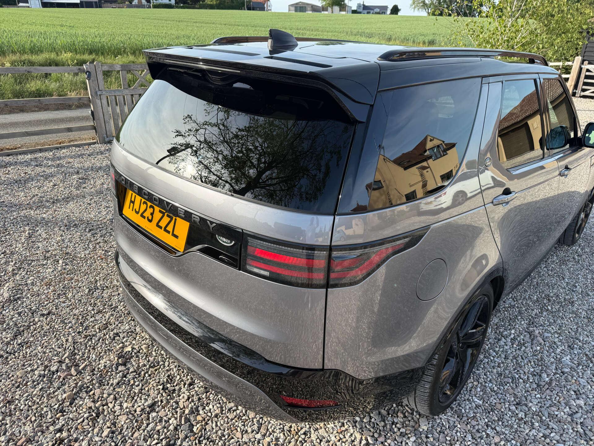Land Rover Discovery view 10