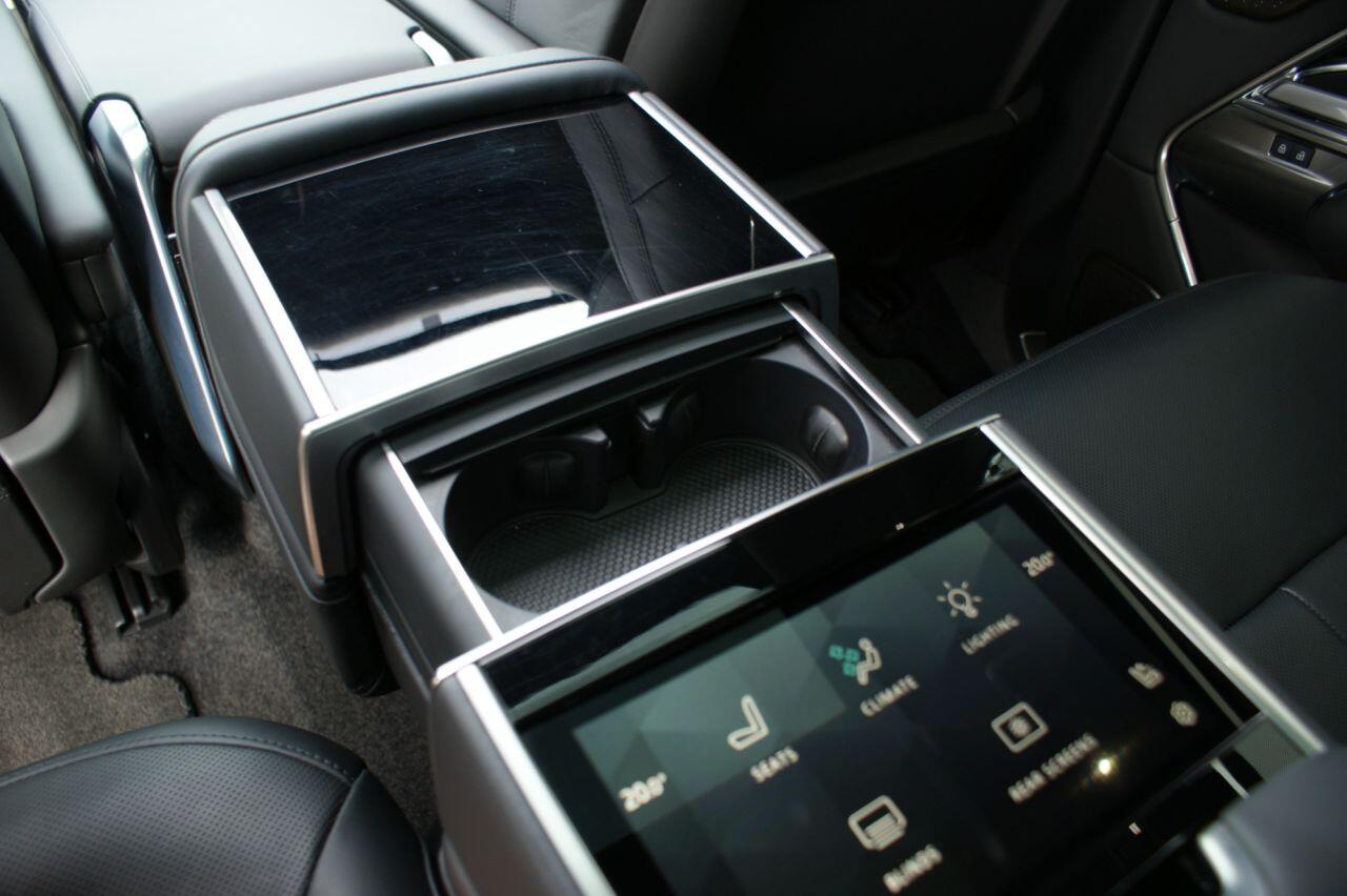 Land Rover Range Rover view 35
