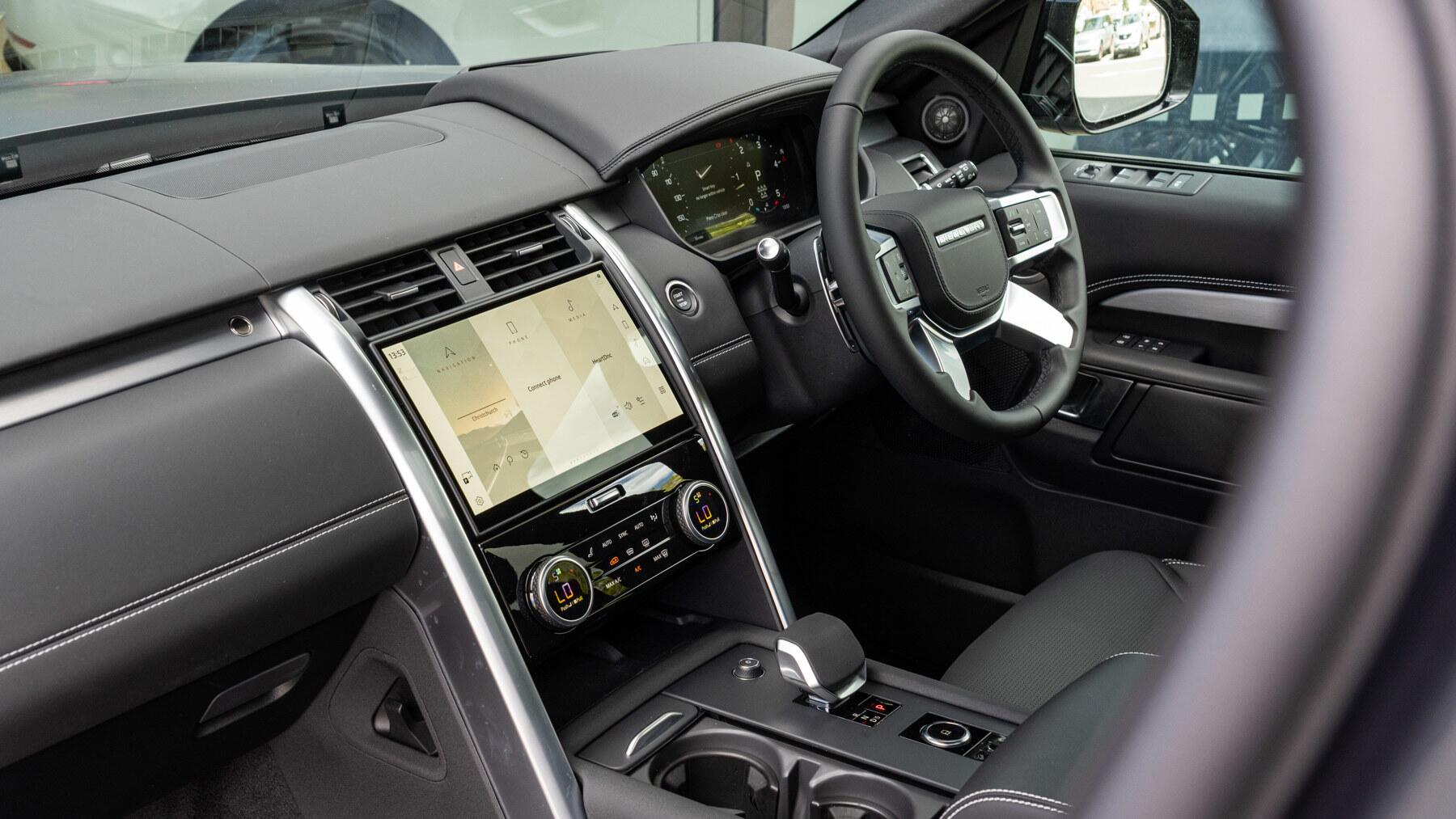 Land Rover Discovery view 71