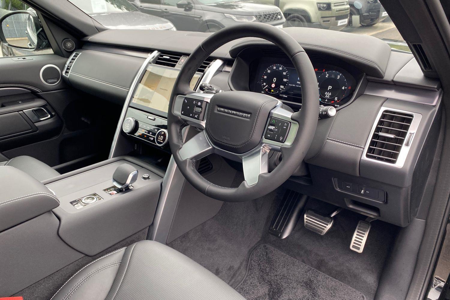 Land Rover Discovery view 14