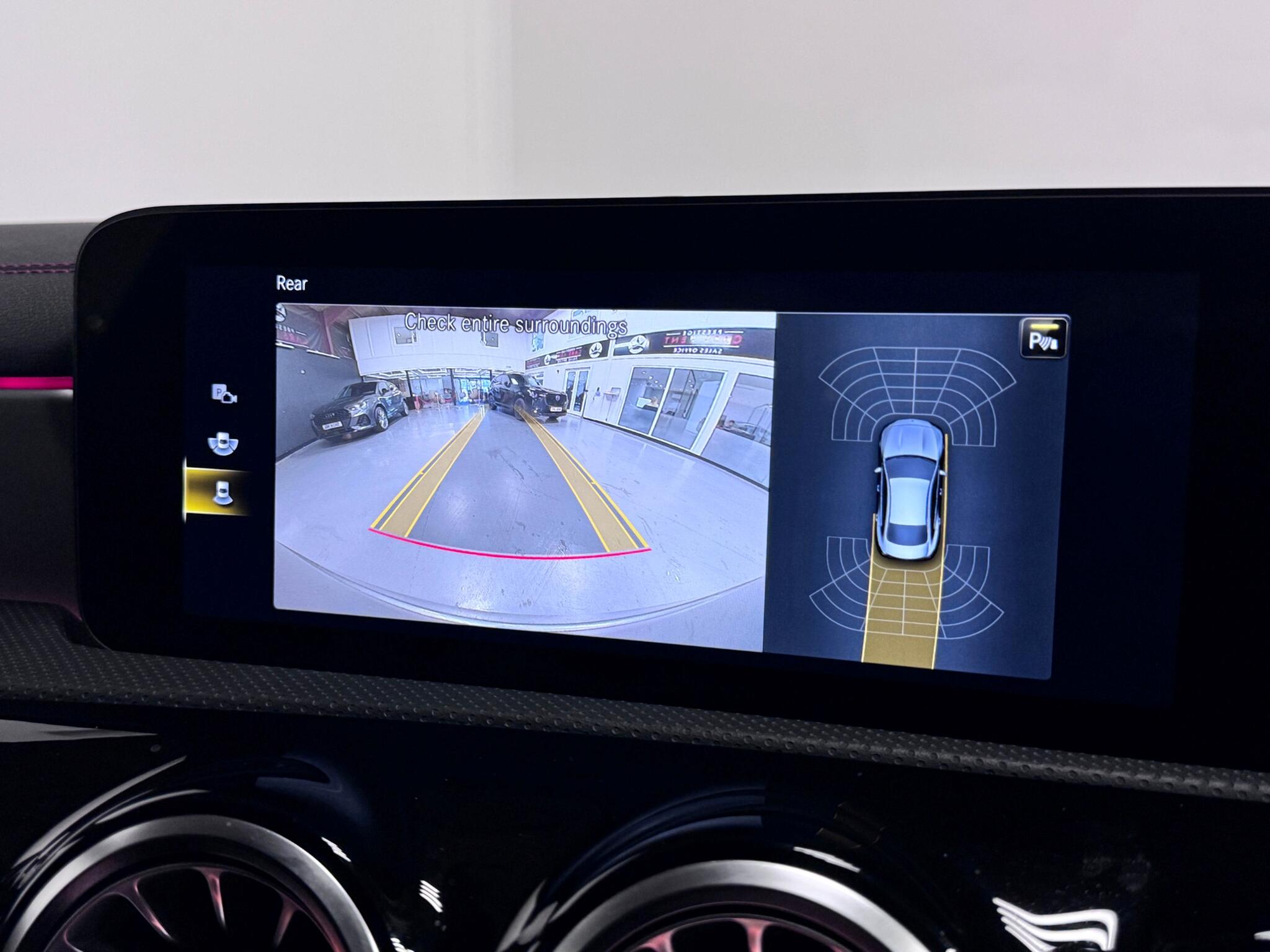 Mercedes-Benz Cla view 11