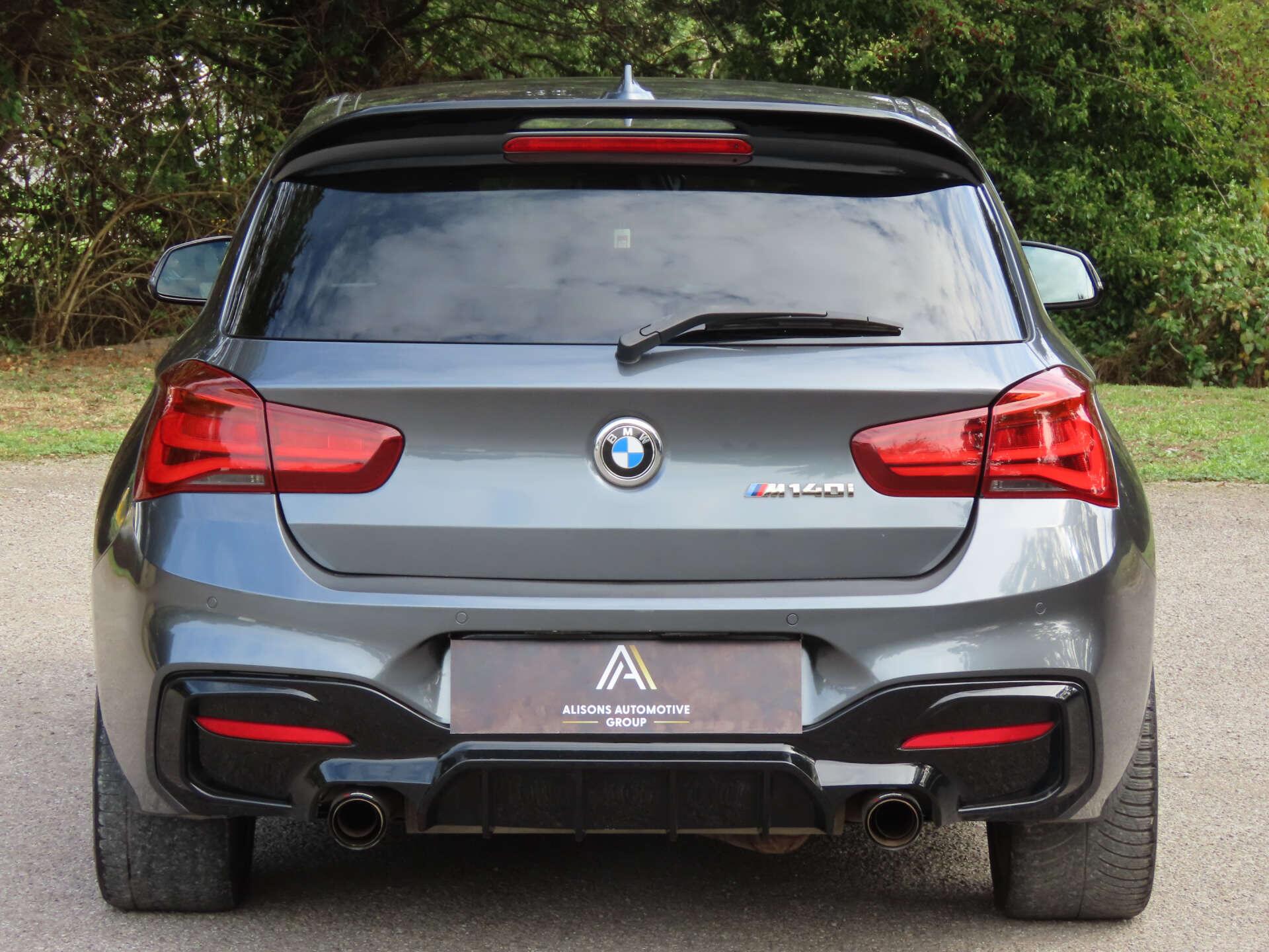 BMW 1 Series view 6