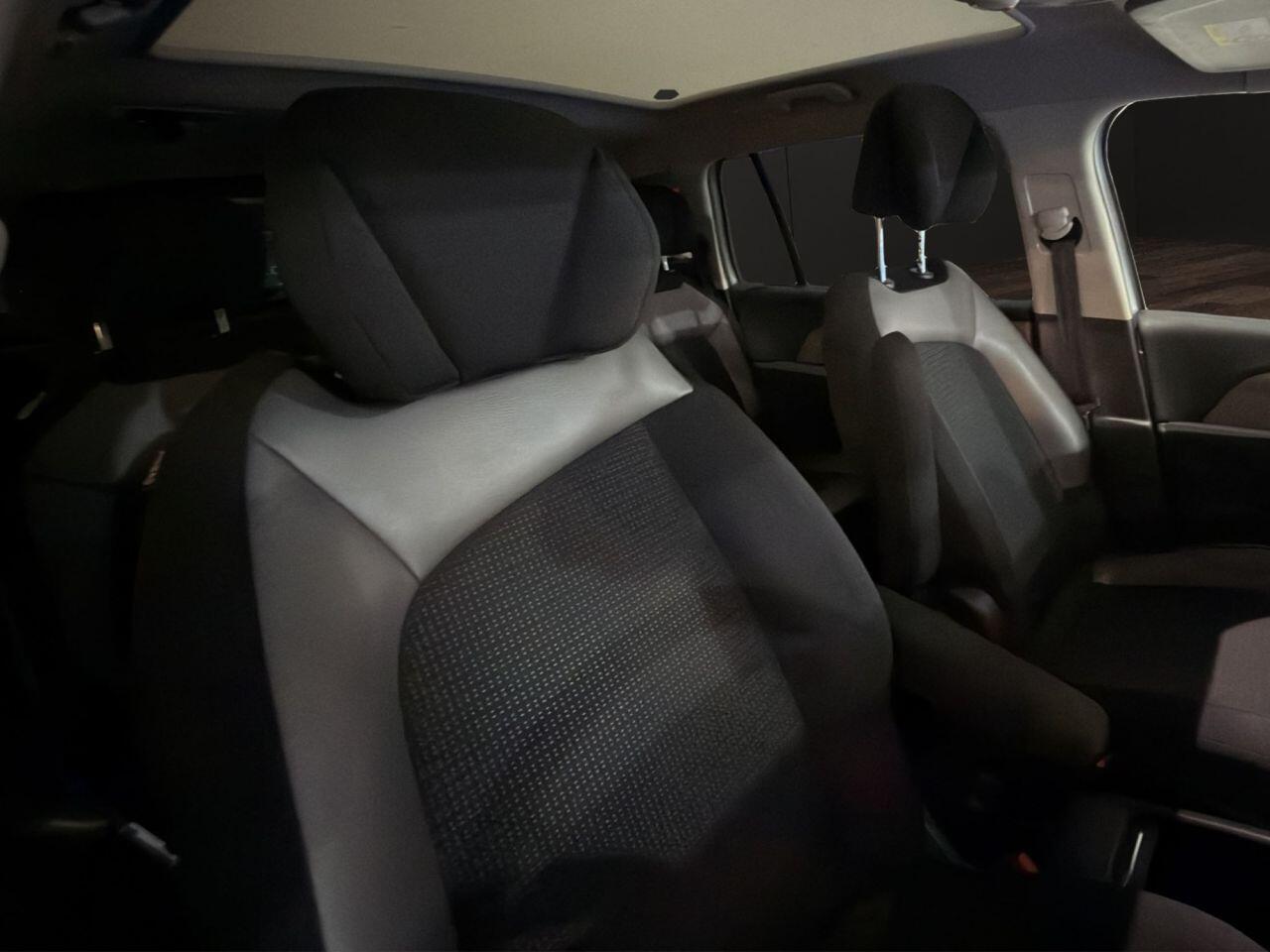 Citroen Grand C4 Picasso view 16