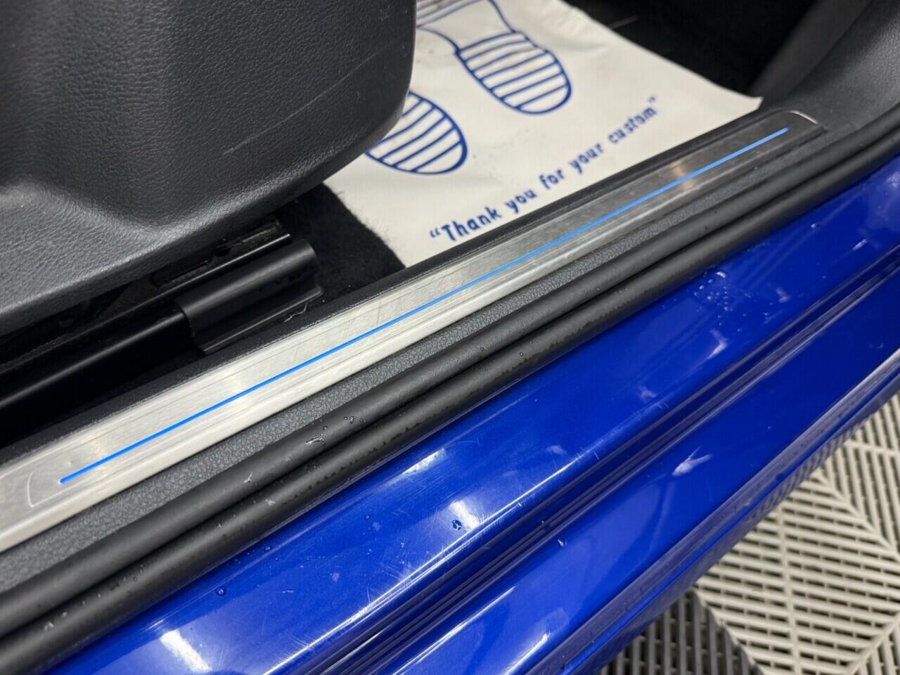 Volkswagen Golf view 11
