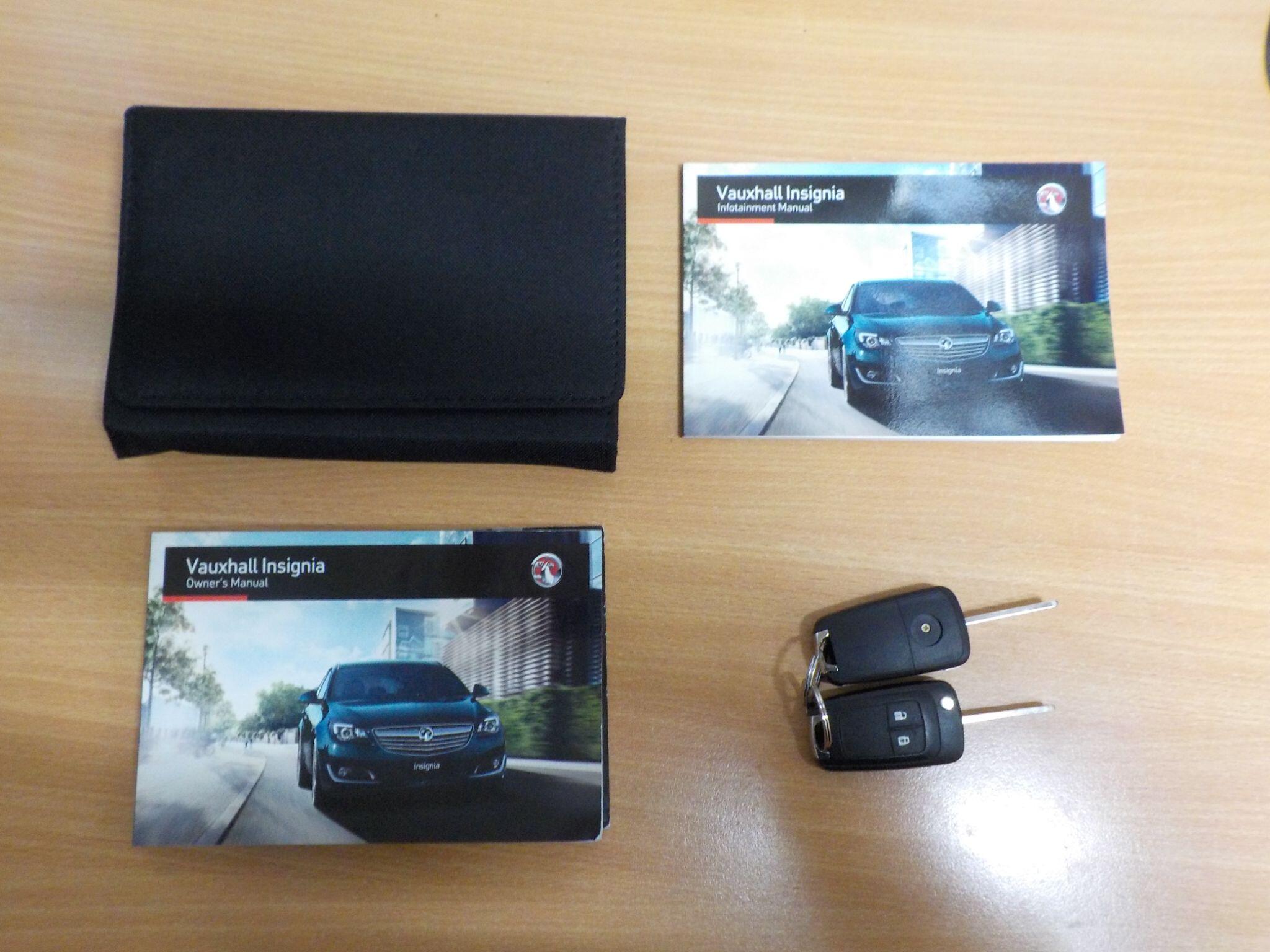 Vauxhall Insignia 1.8 16V SRi Nav Euro 5 5dr