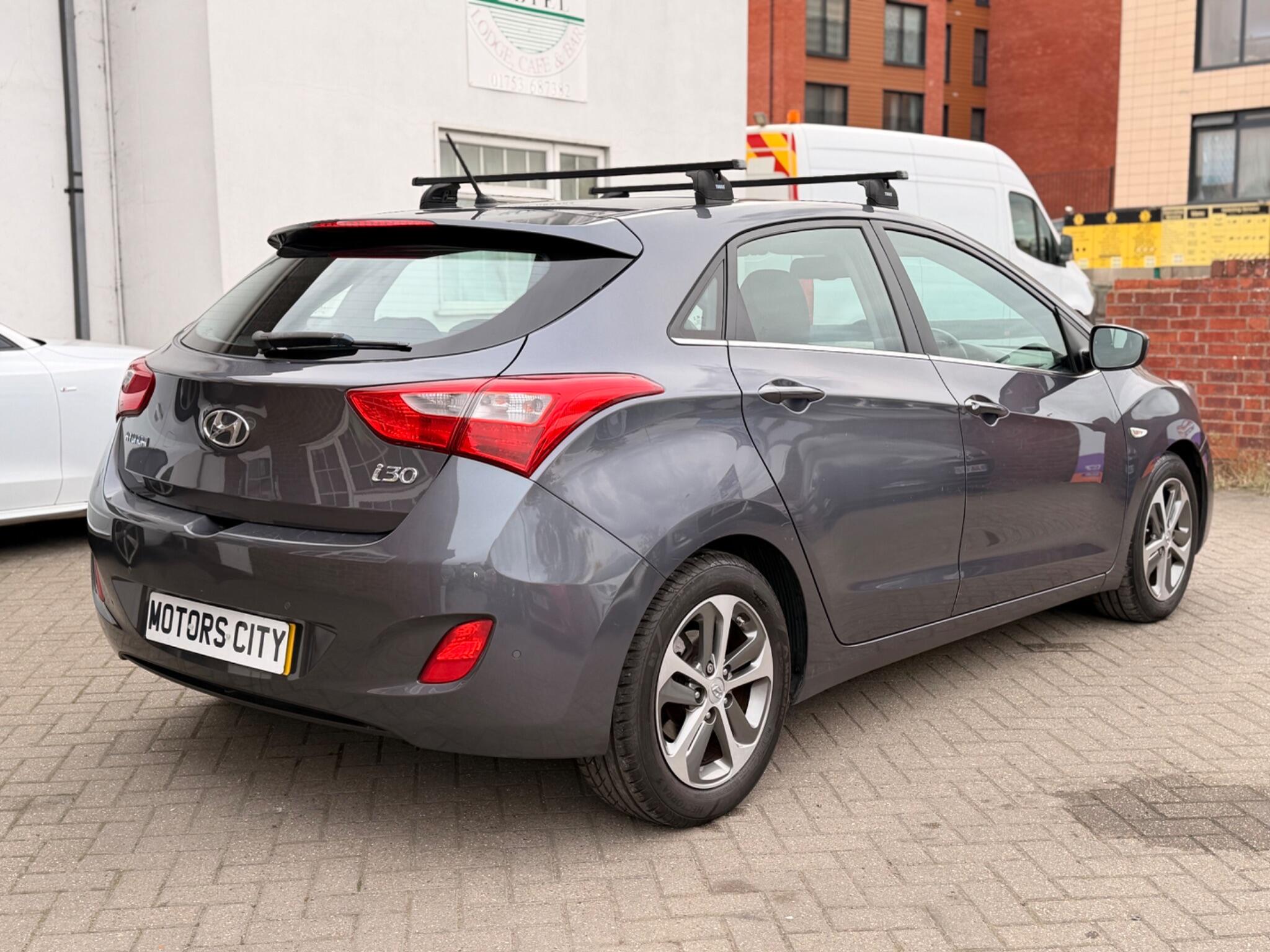 Hyundai i30 view 9