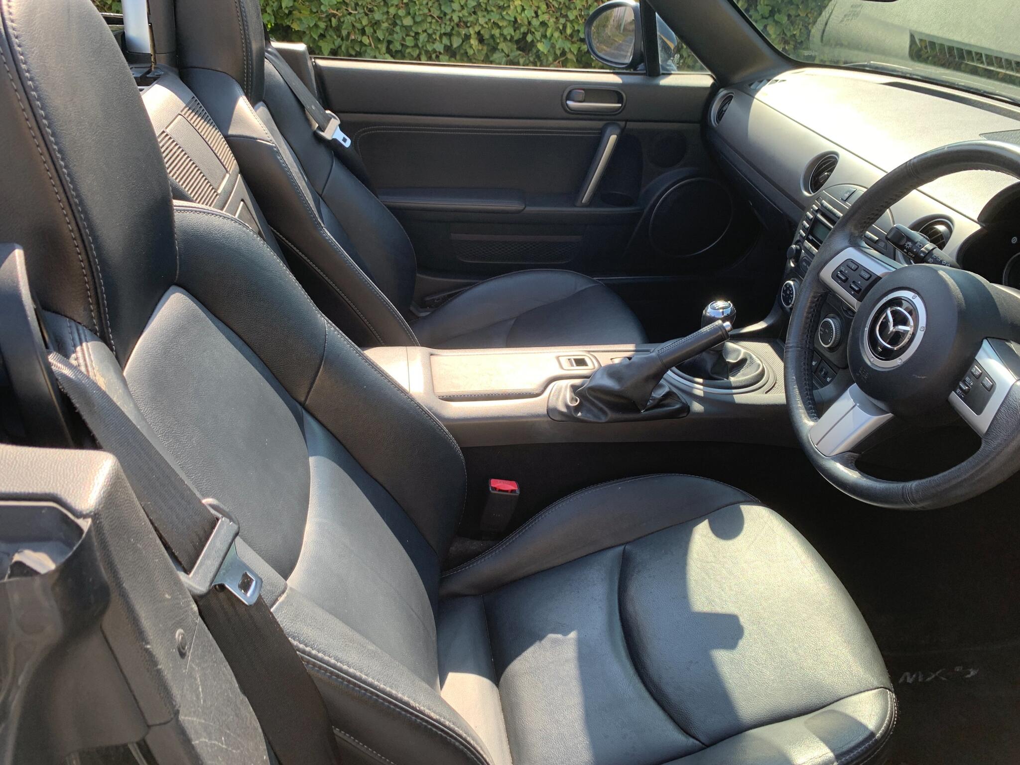 Mazda MX-5 view 17