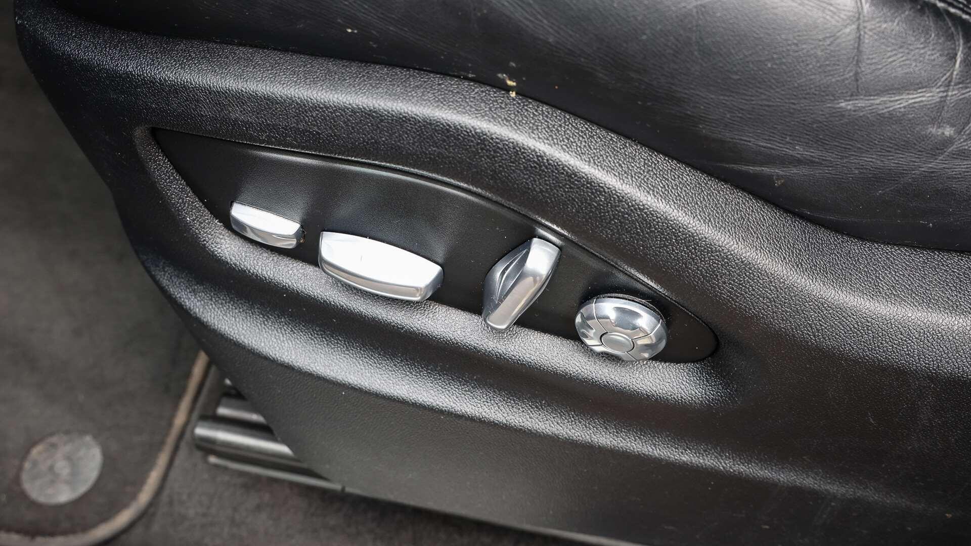 Porsche Cayenne view 24