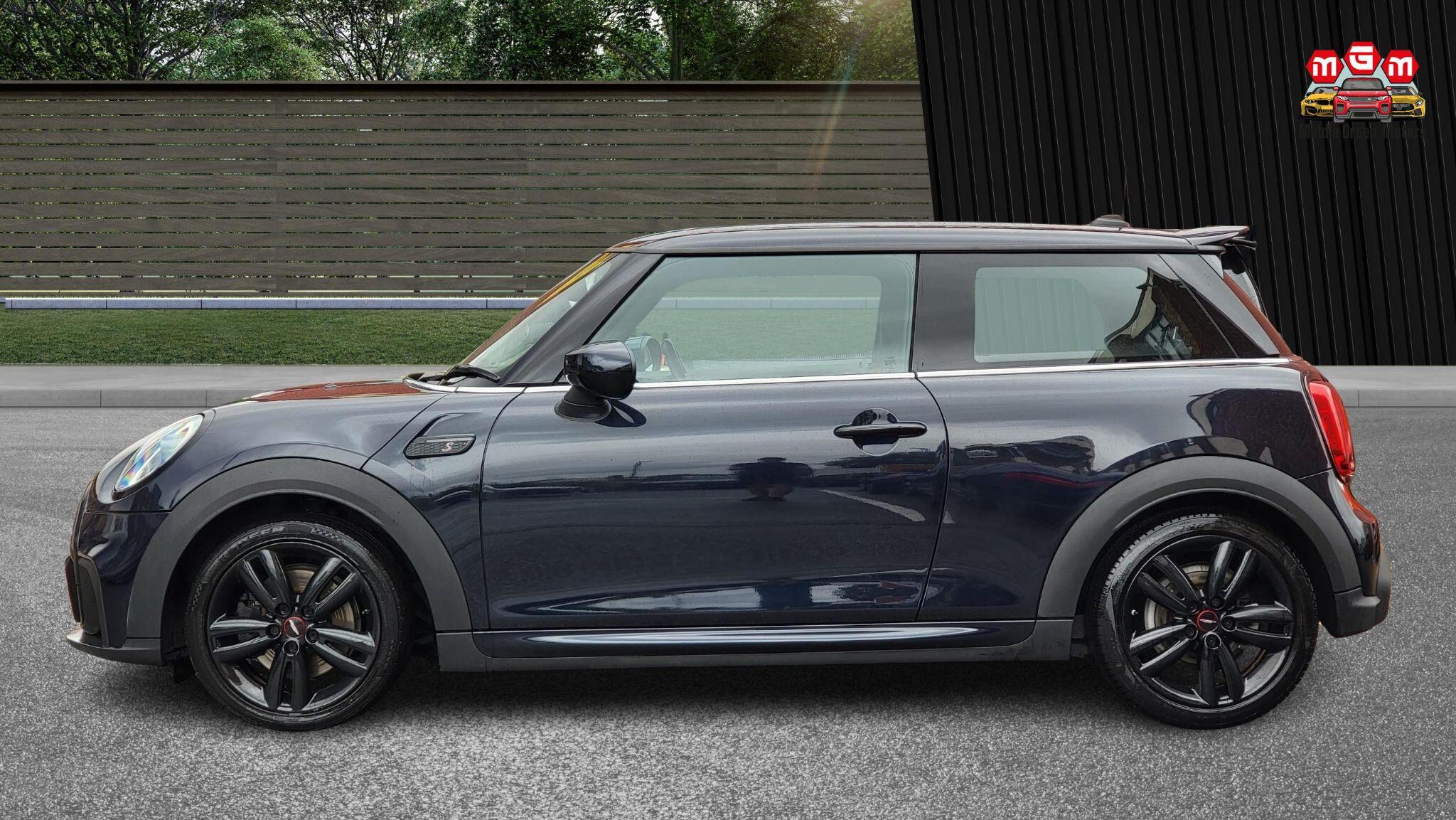 Mini Hatch view 6