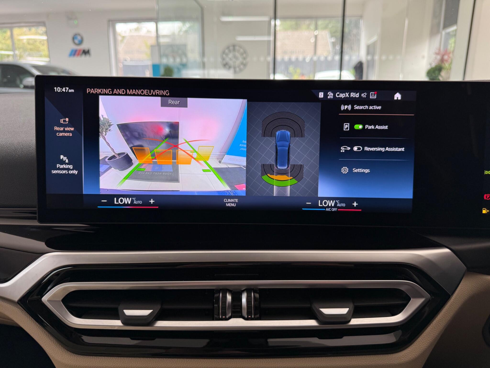 BMW 3 Series view 6