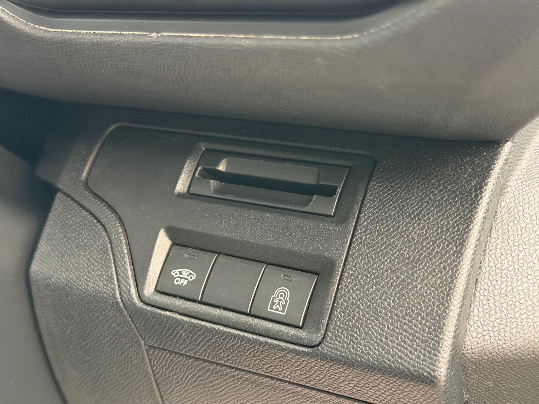 Peugeot 5008 view 16