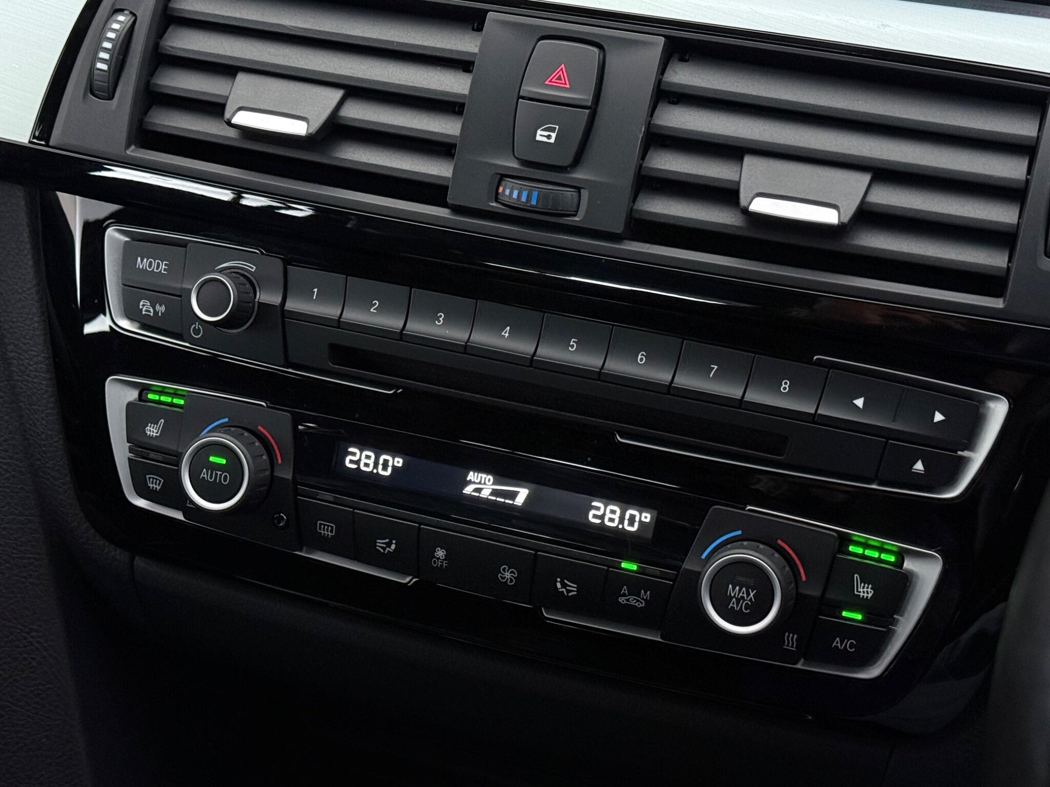 BMW 3 Series view 44