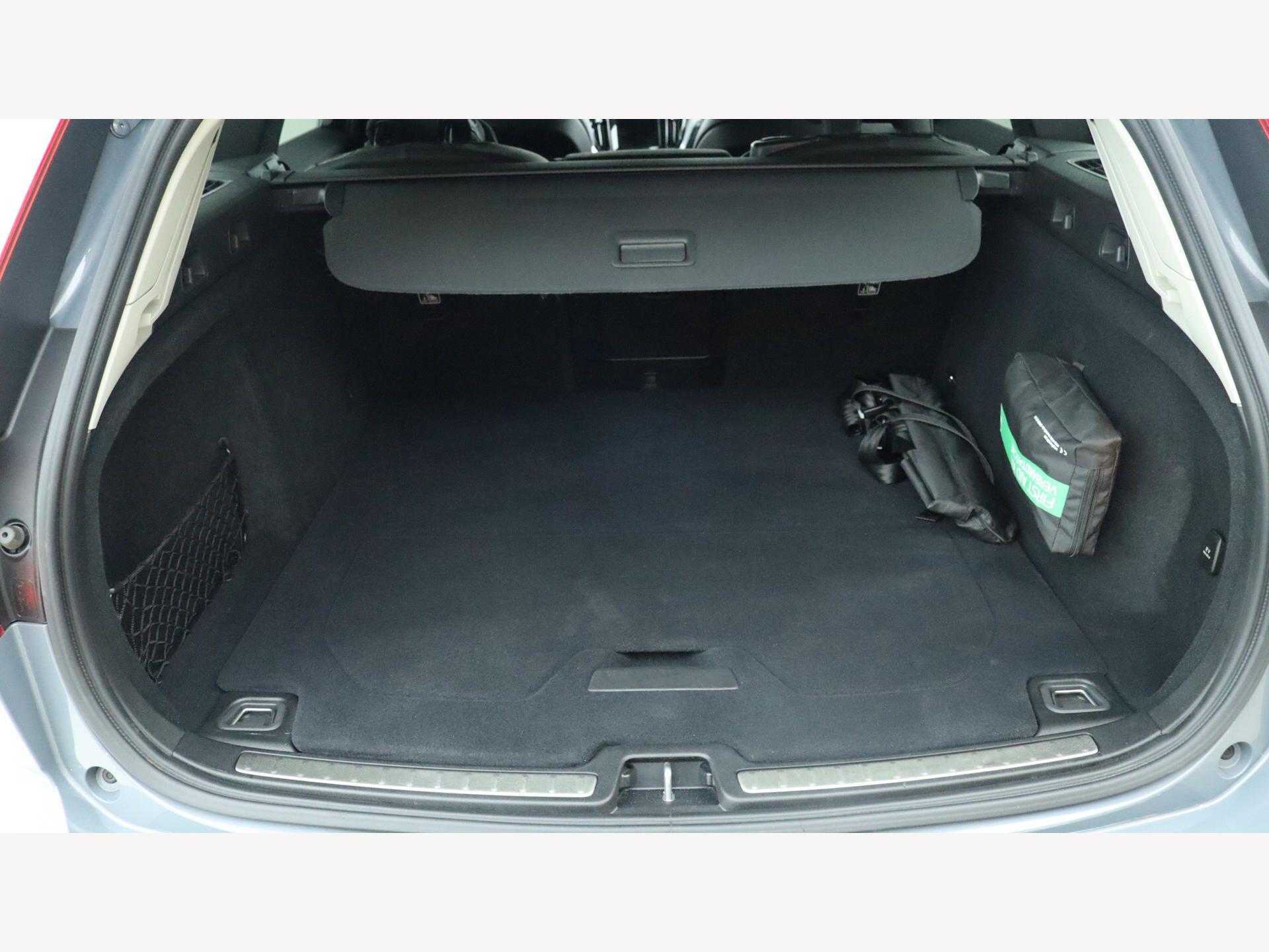 Volvo V60 view 16