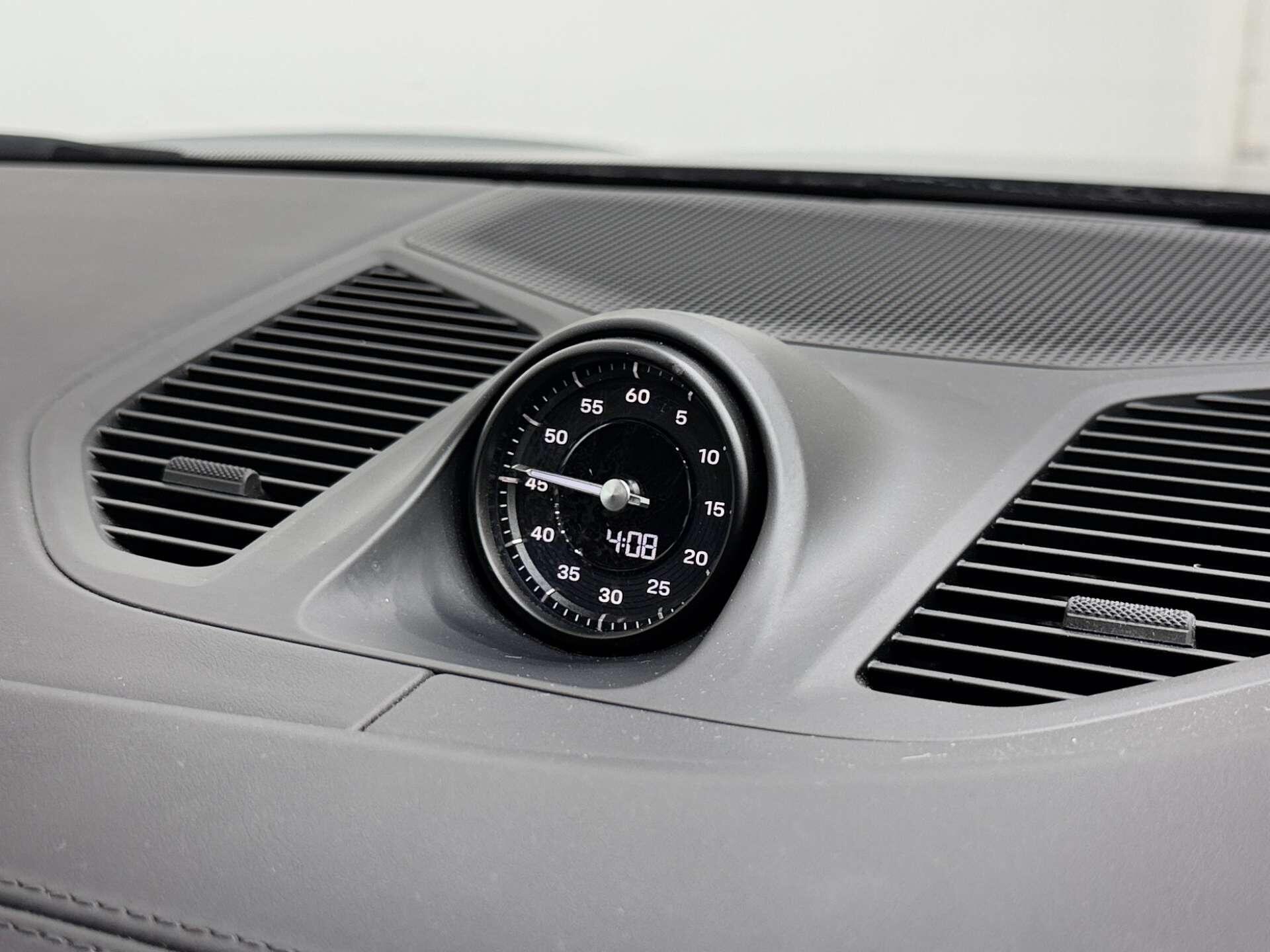 Porsche Cayenne view 47