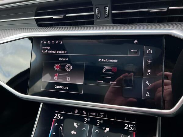 Audi RS6 Avant view 23