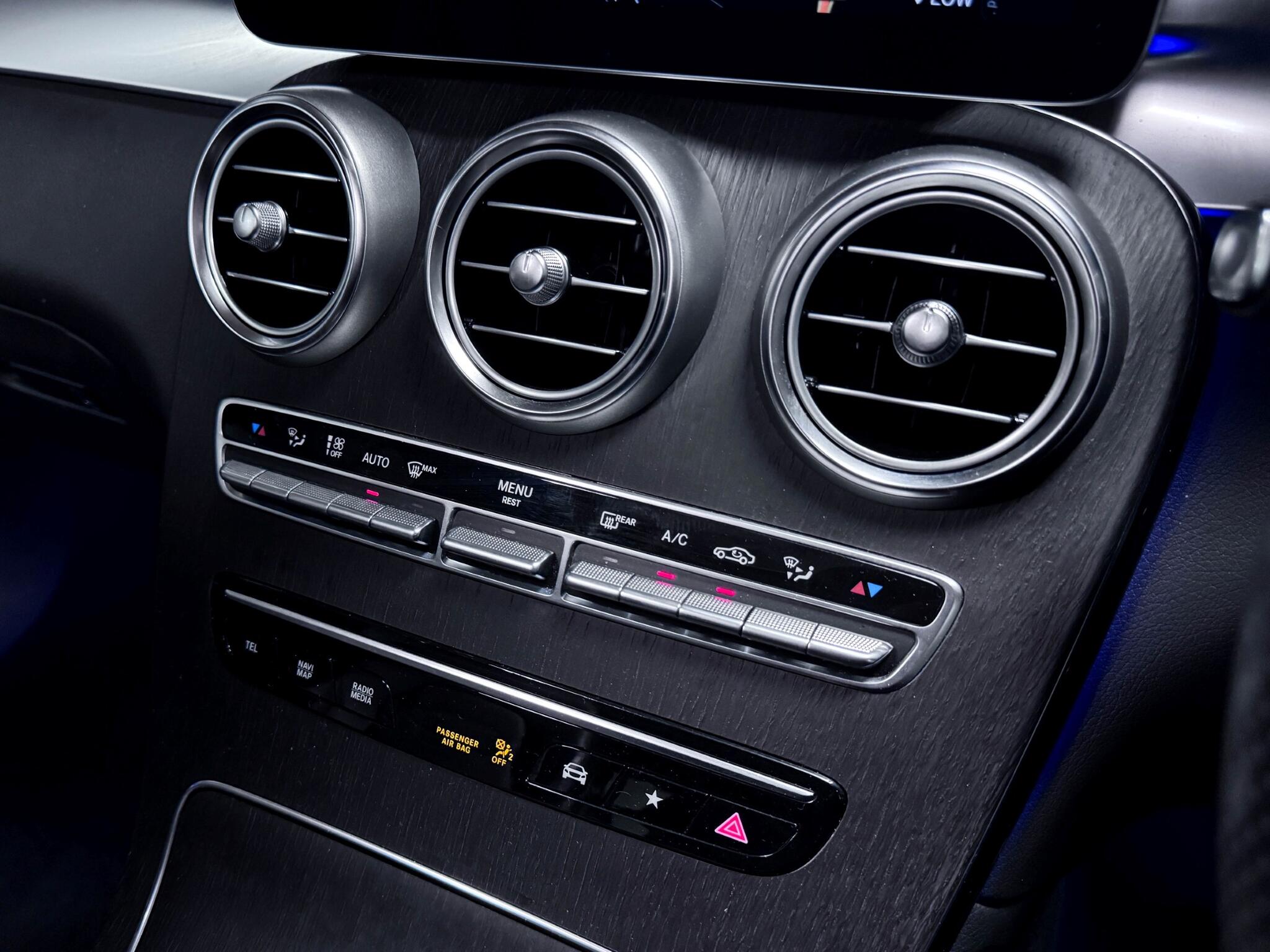 Mercedes-Benz GLC view 34