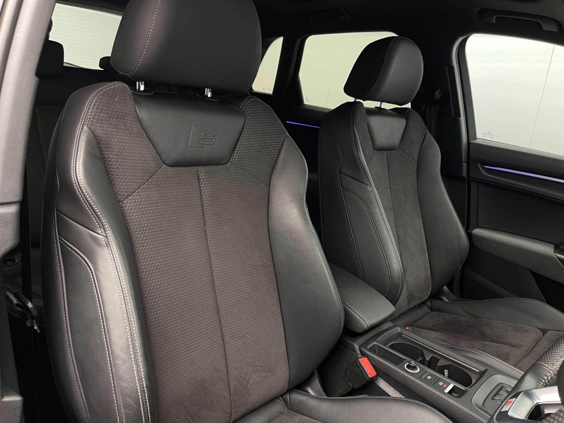Audi Q3 view 16
