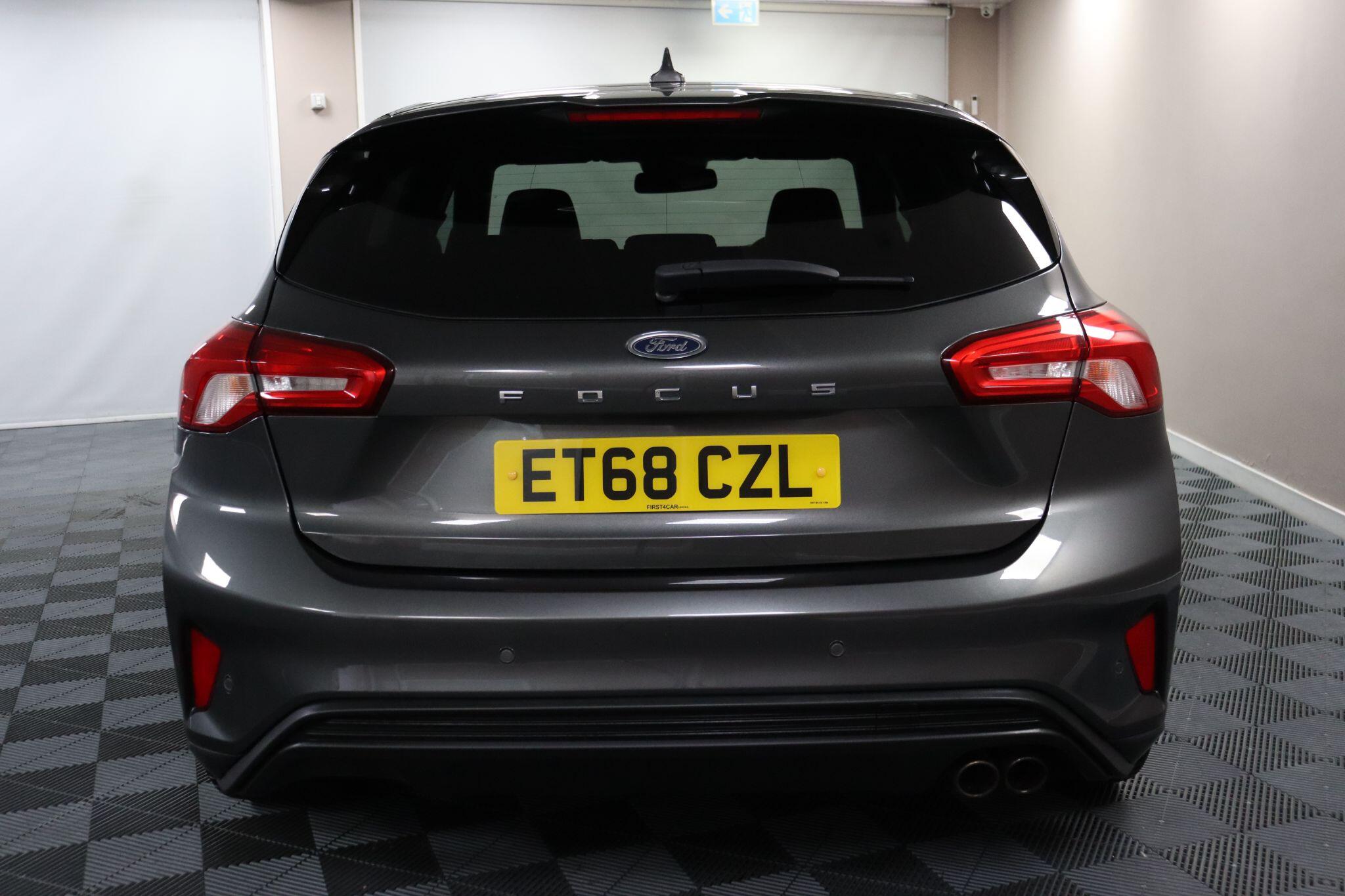 Ford Focus view 8
