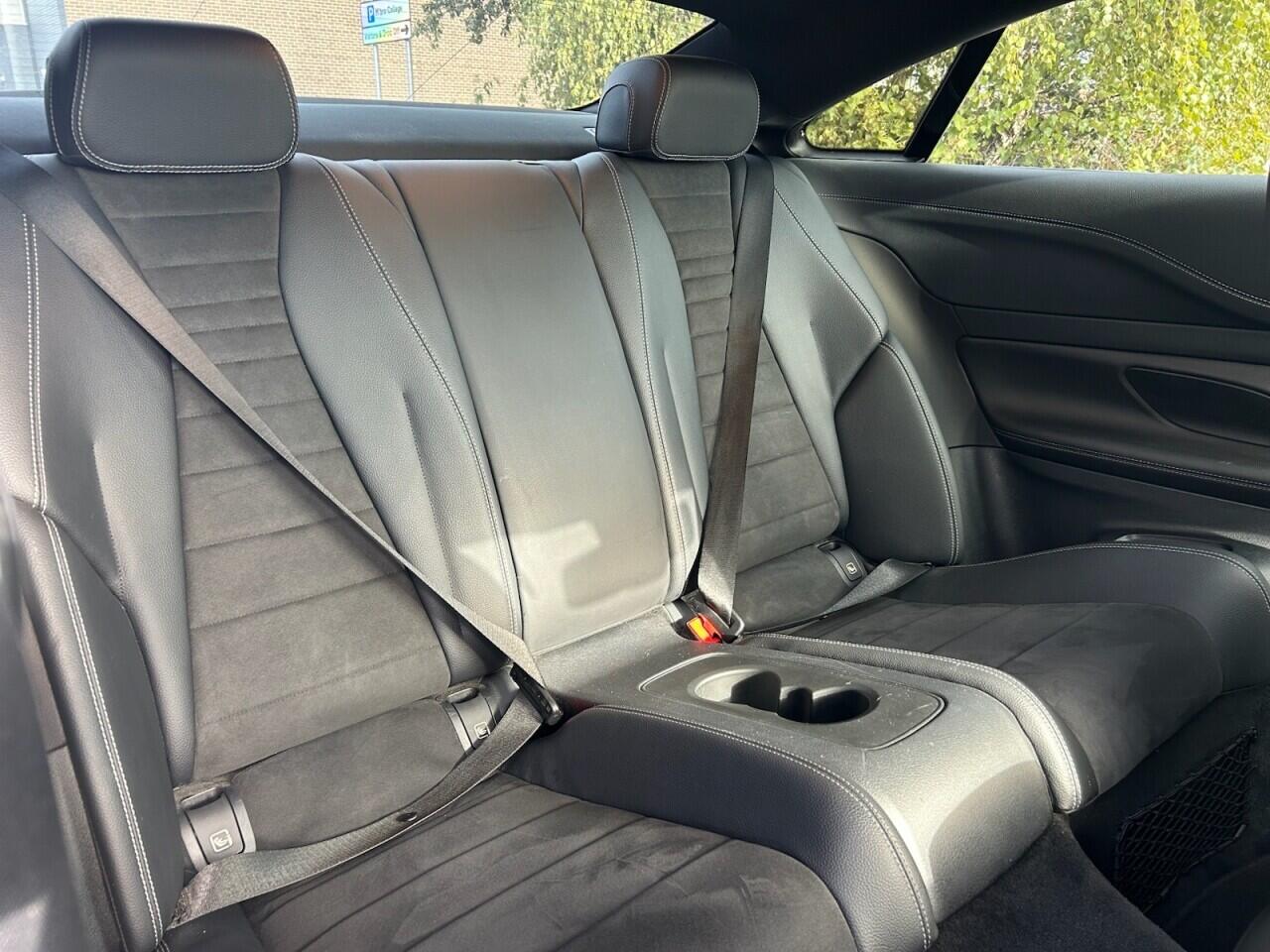 Mercedes-Benz E-Class view 28