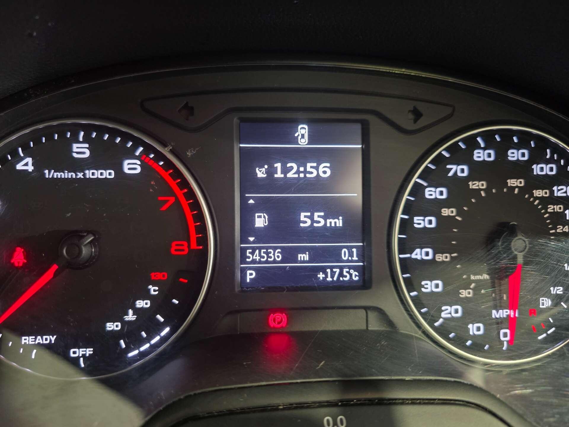 Audi Q2 view 14