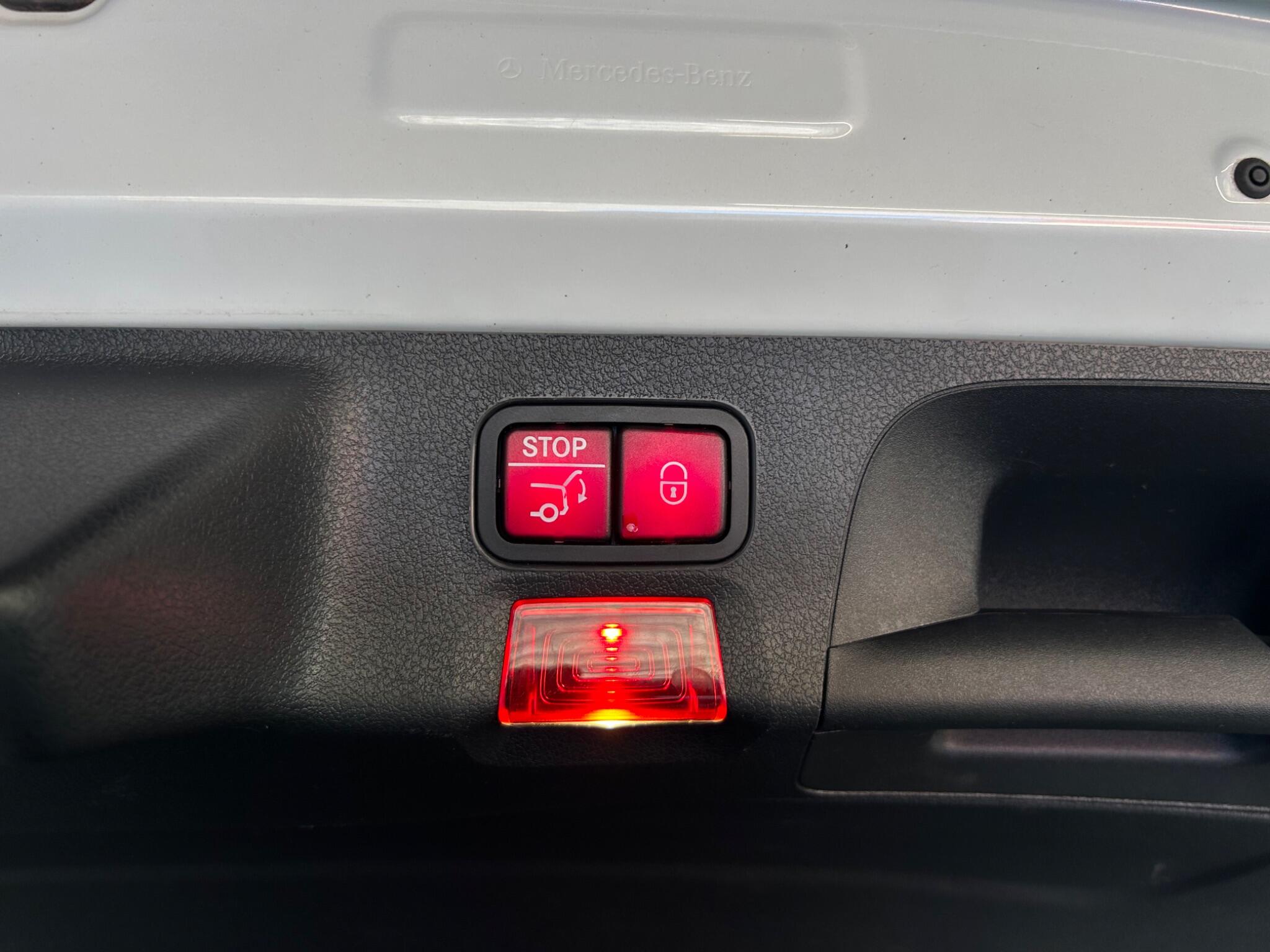 Mercedes-Benz Cla view 24