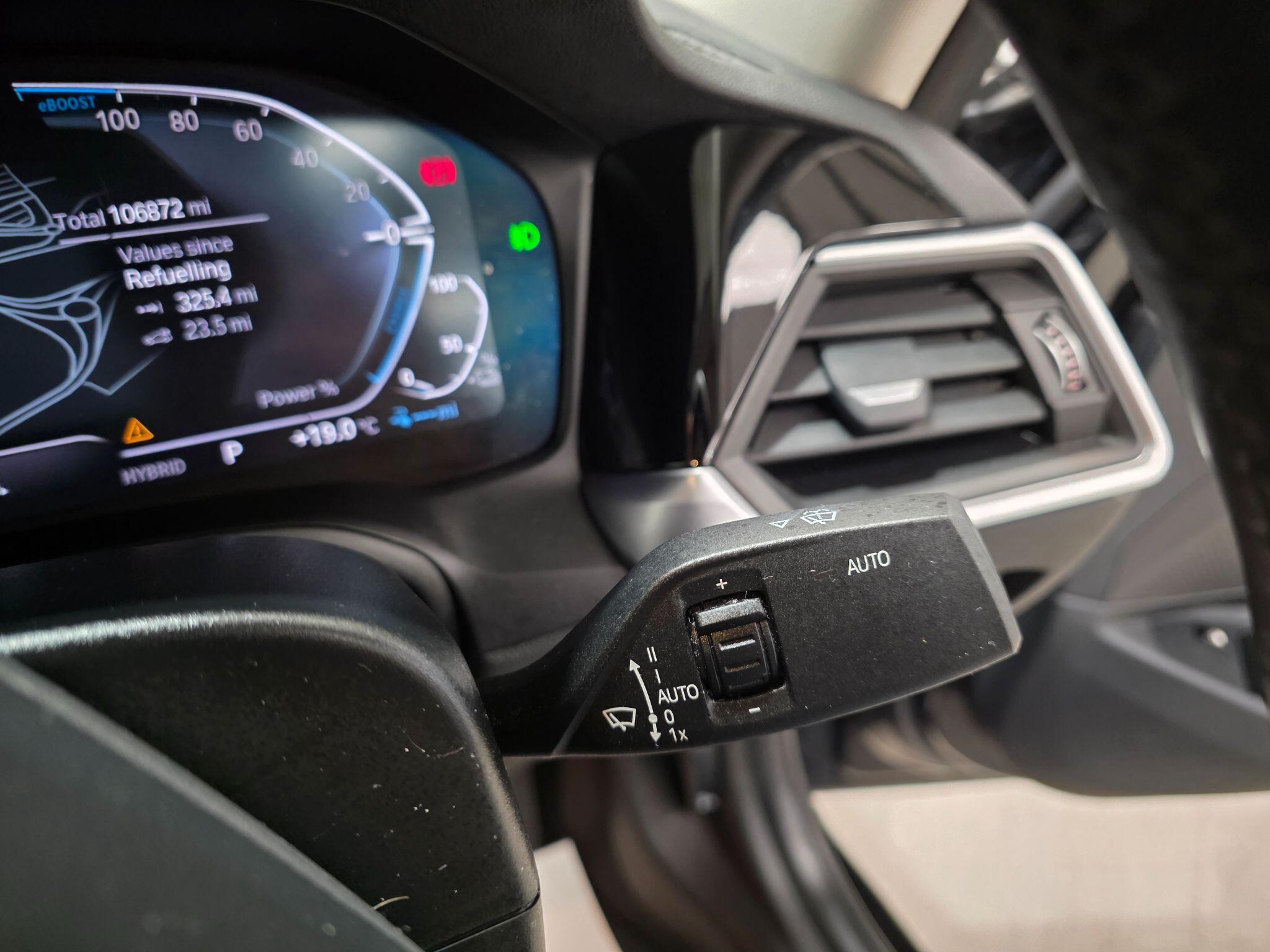 BMW 3 Series view 21