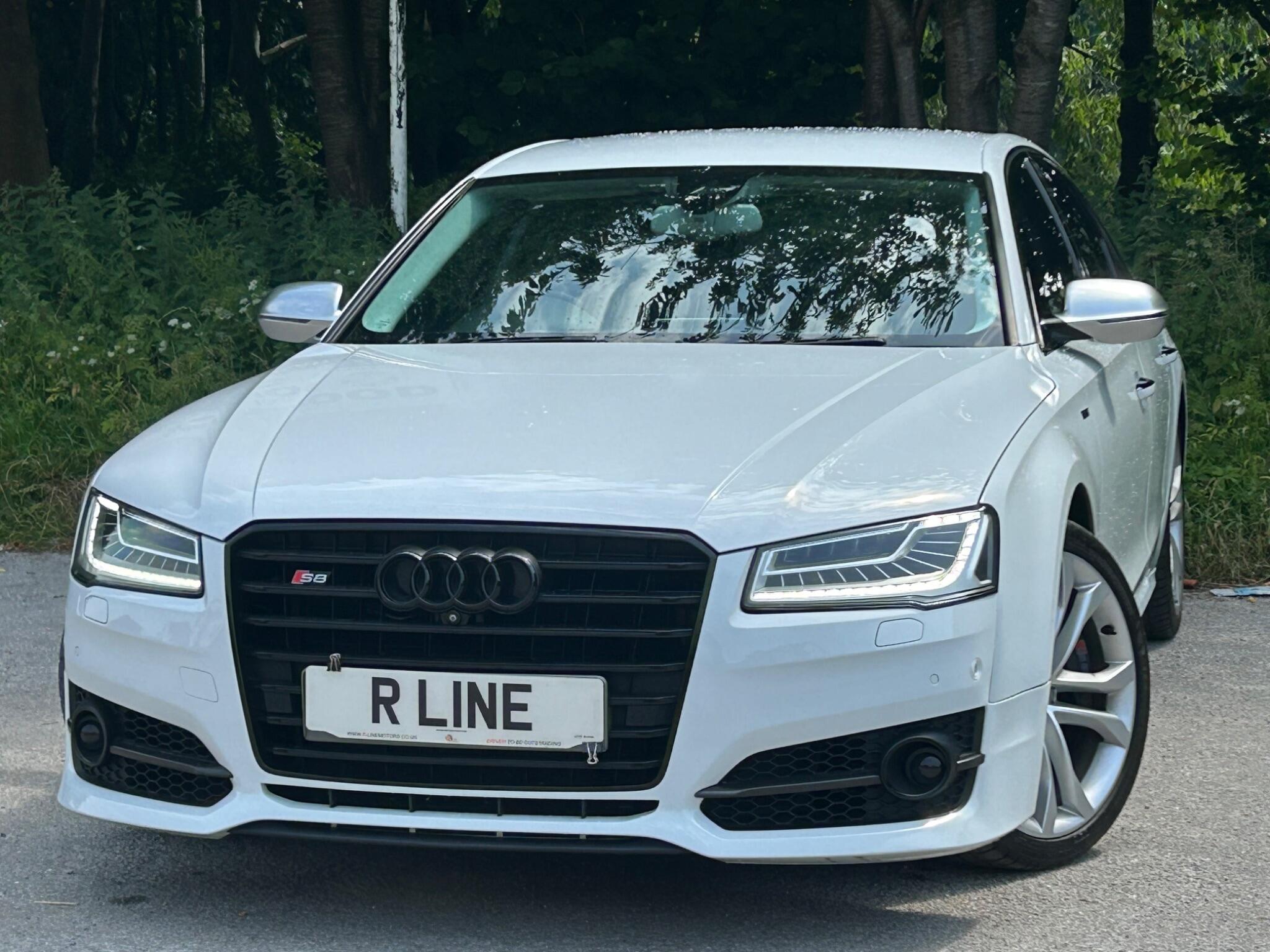 Audi S8 view 7