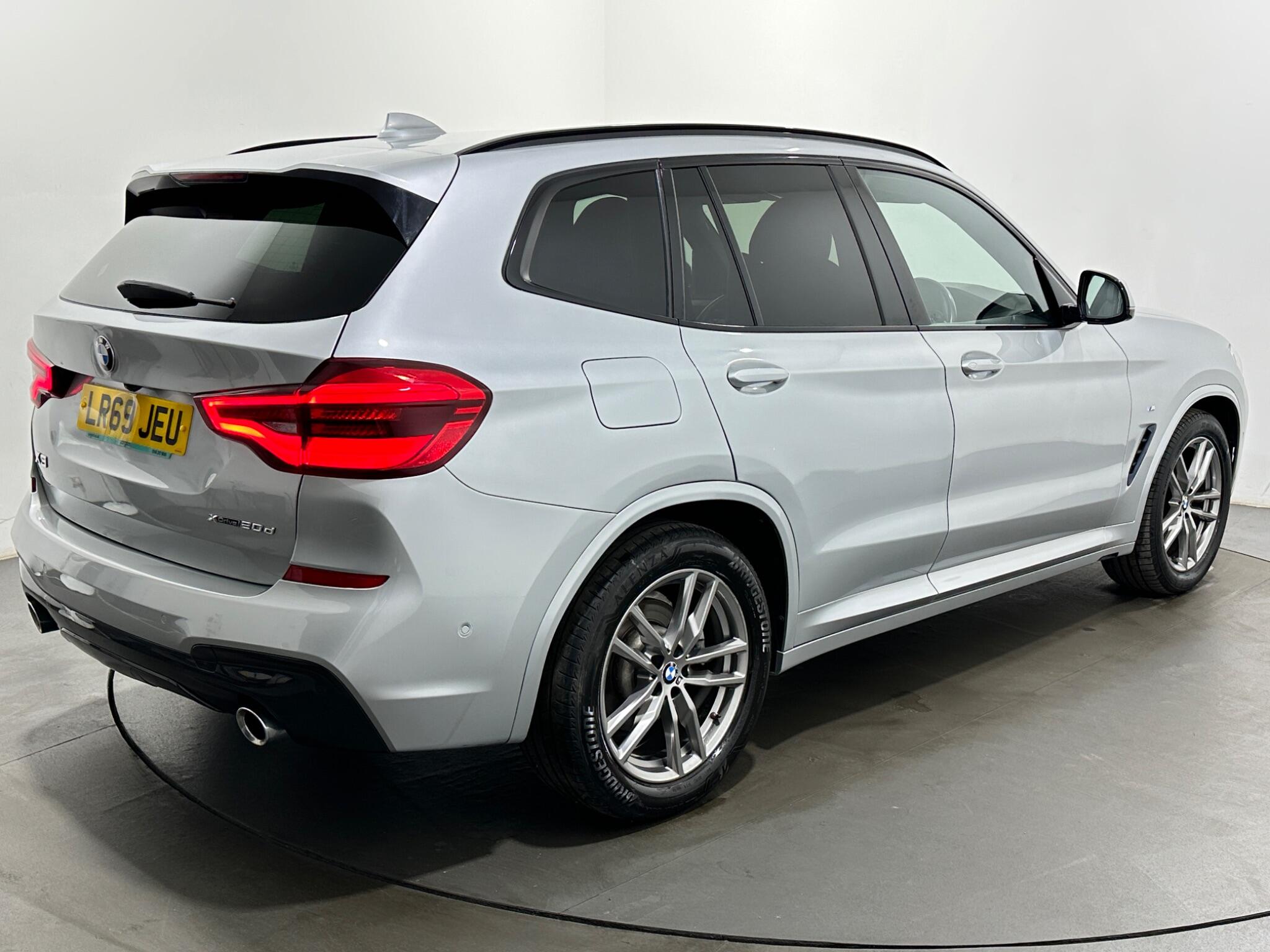 BMW X3 view 51