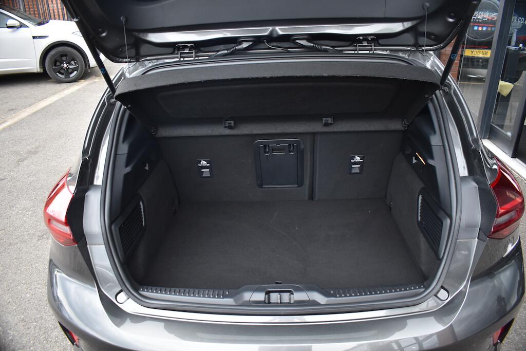 Ford Focus view 44