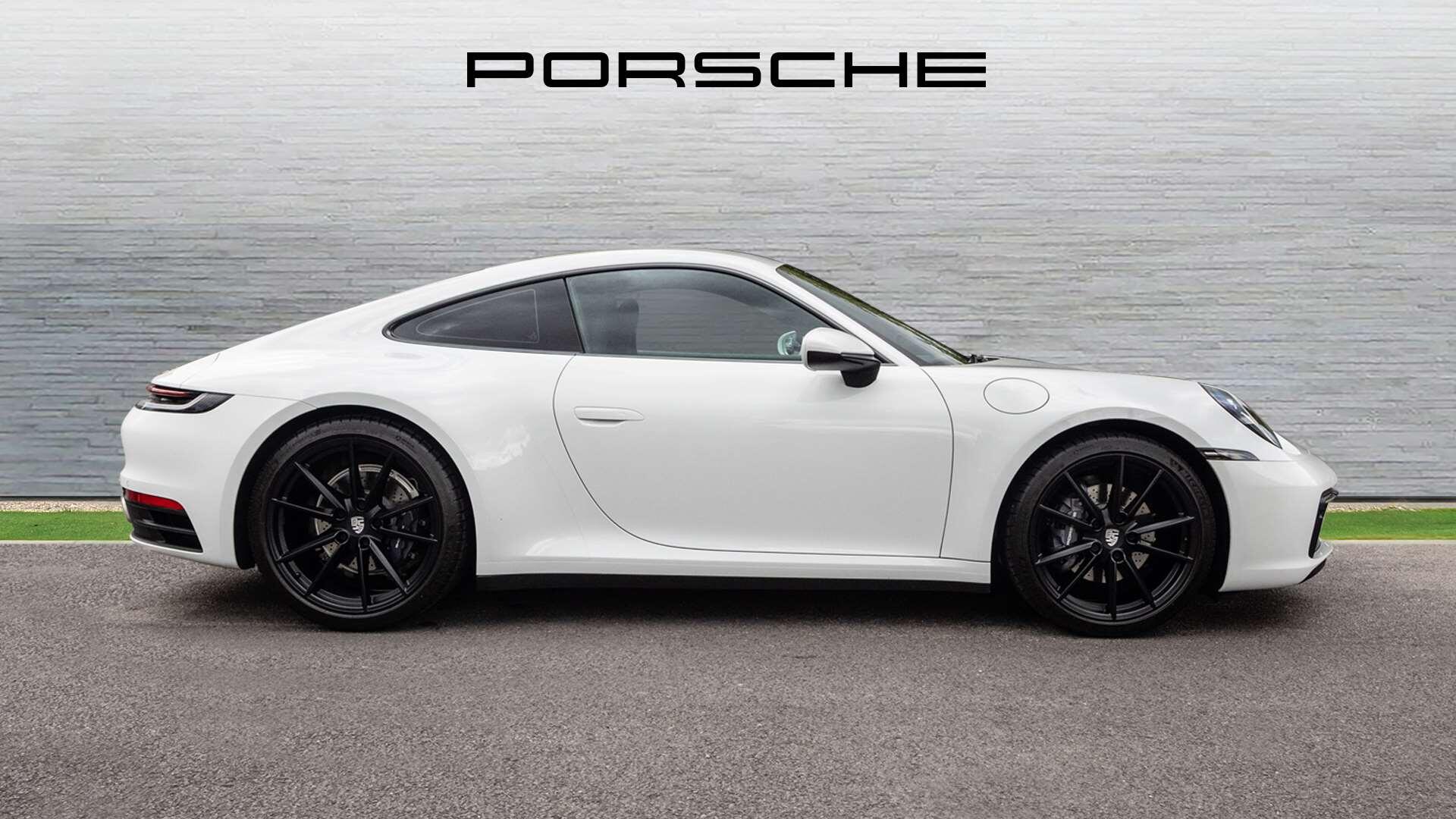 Porsche 911 view 2