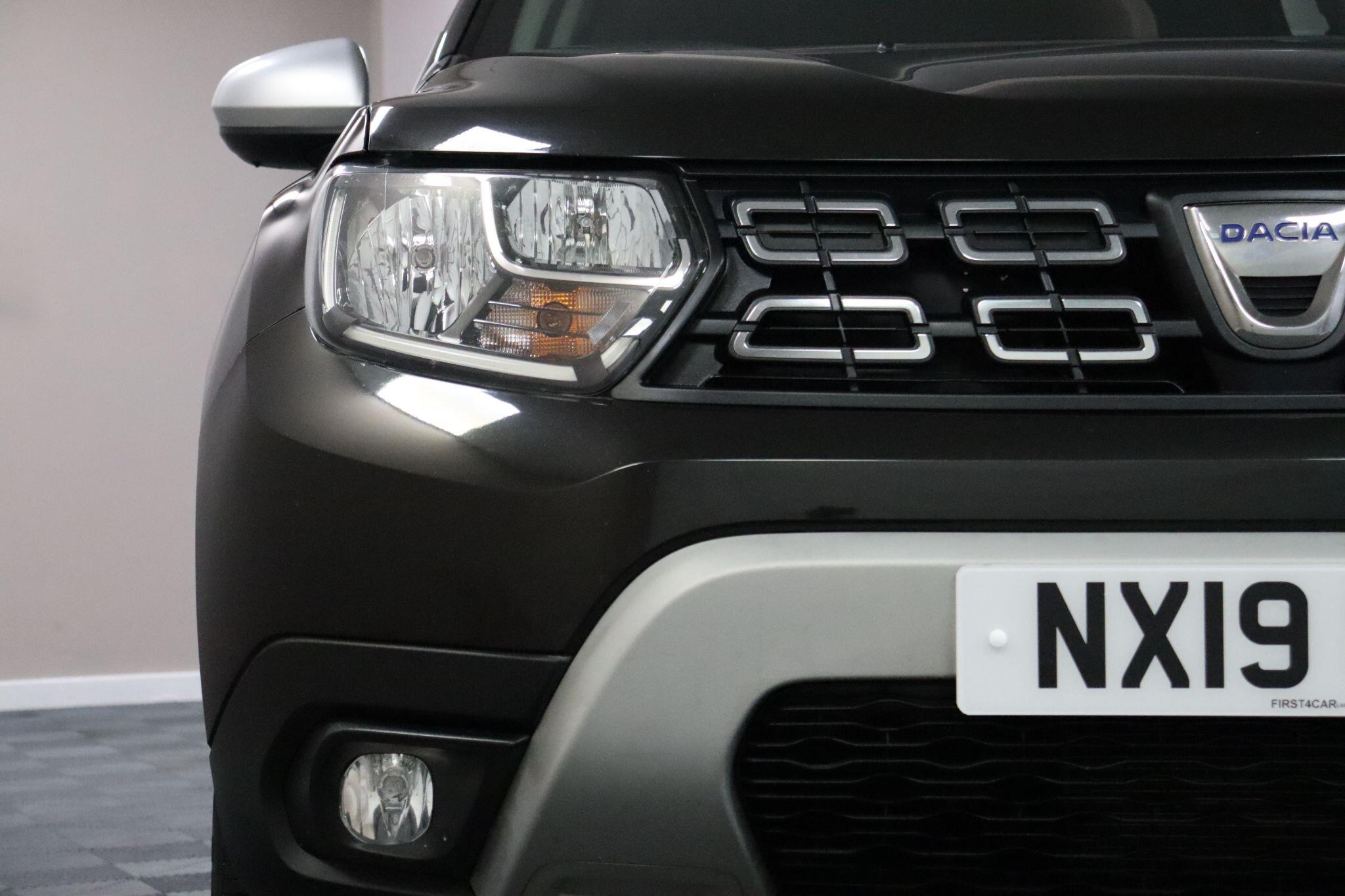 Dacia Duster view 25