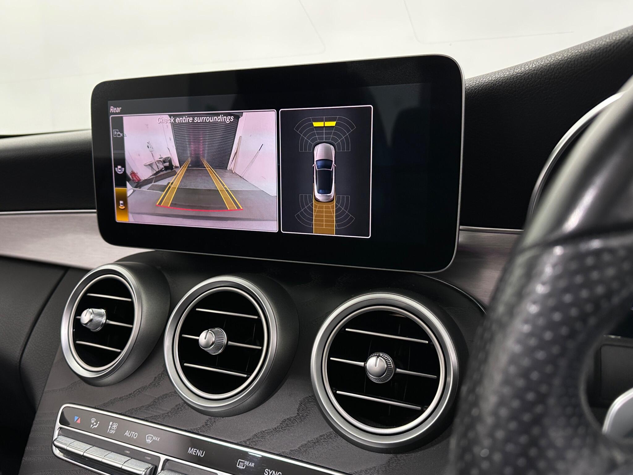 Mercedes-Benz C-Class view 25
