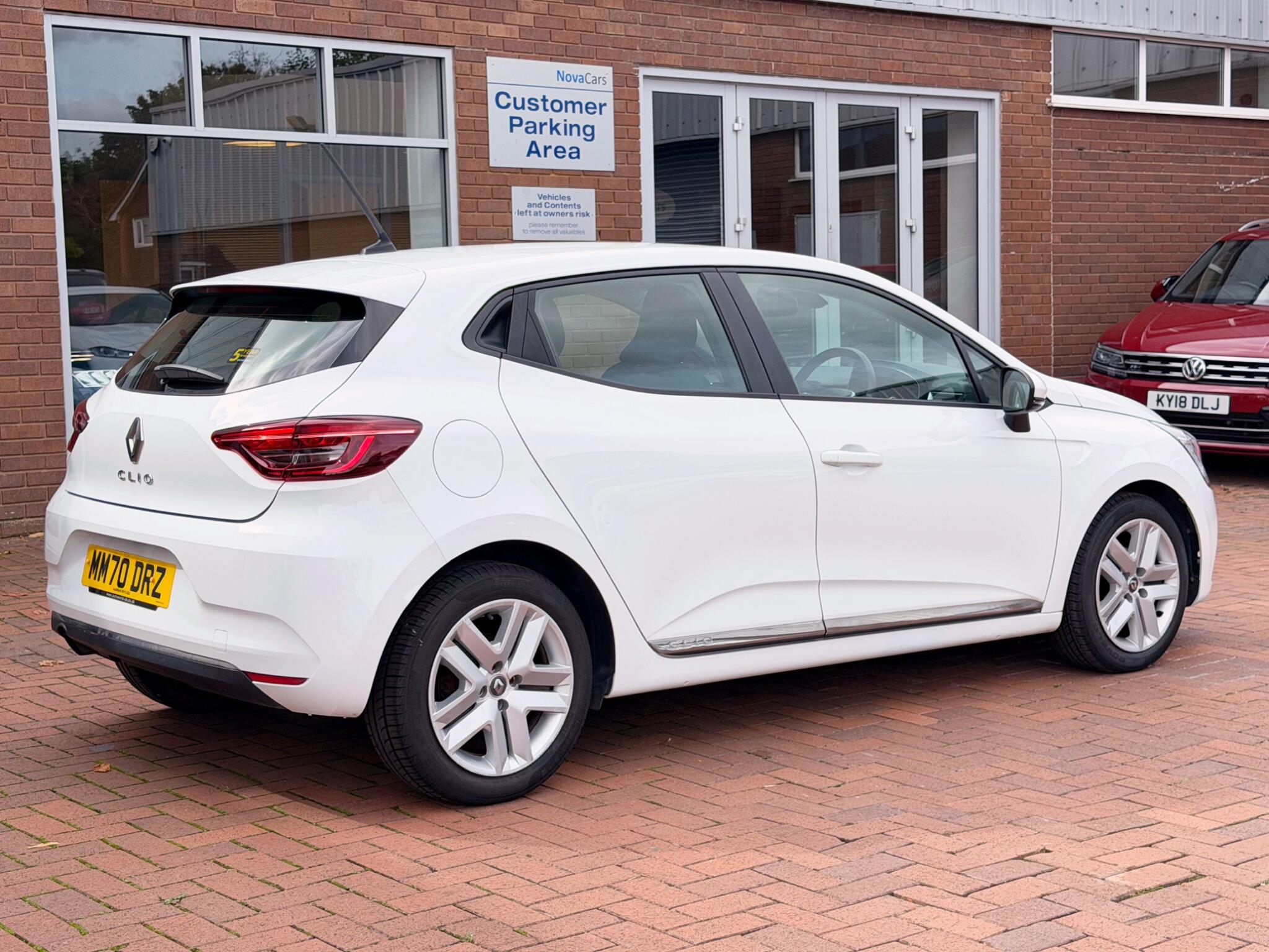 Renault Clio view 19
