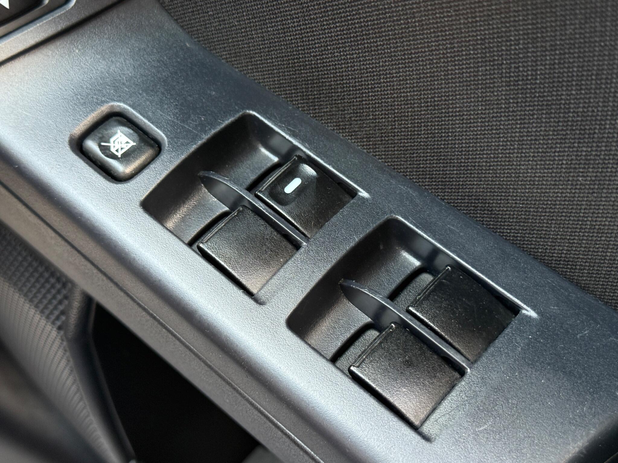 Mitsubishi Lancer - Image 60