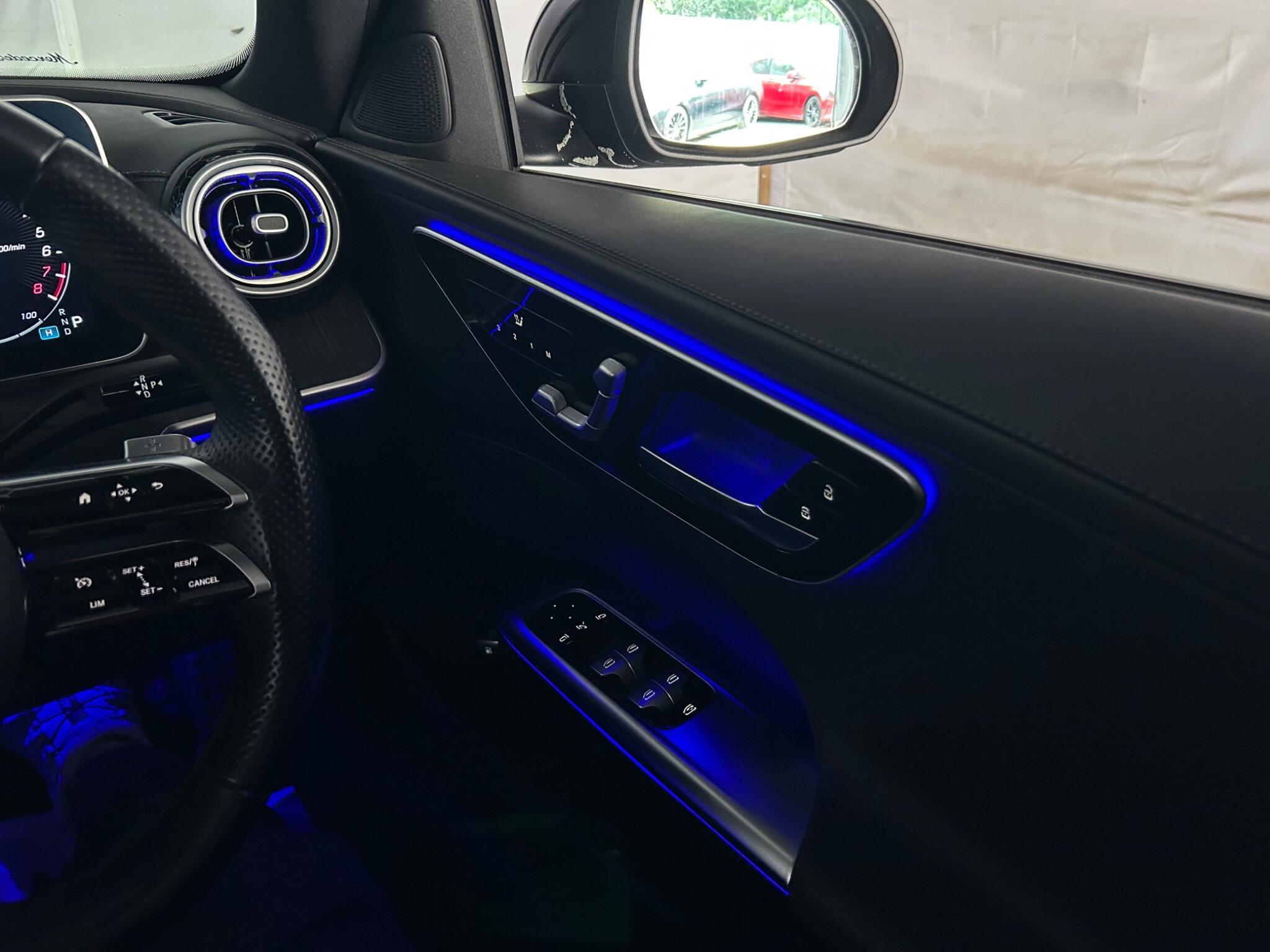 Mercedes-Benz C-Class view 60