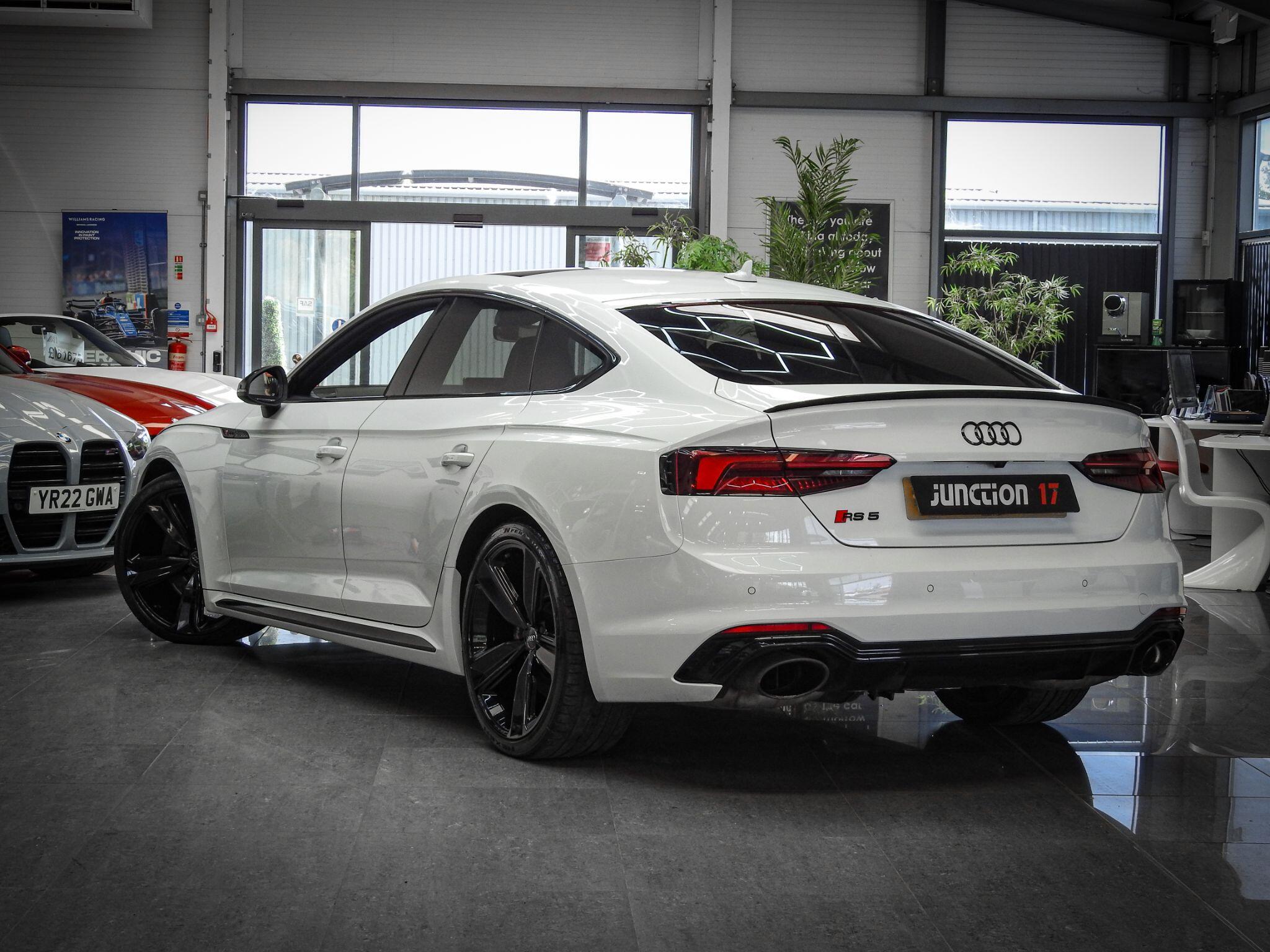 Audi RS5 view 3